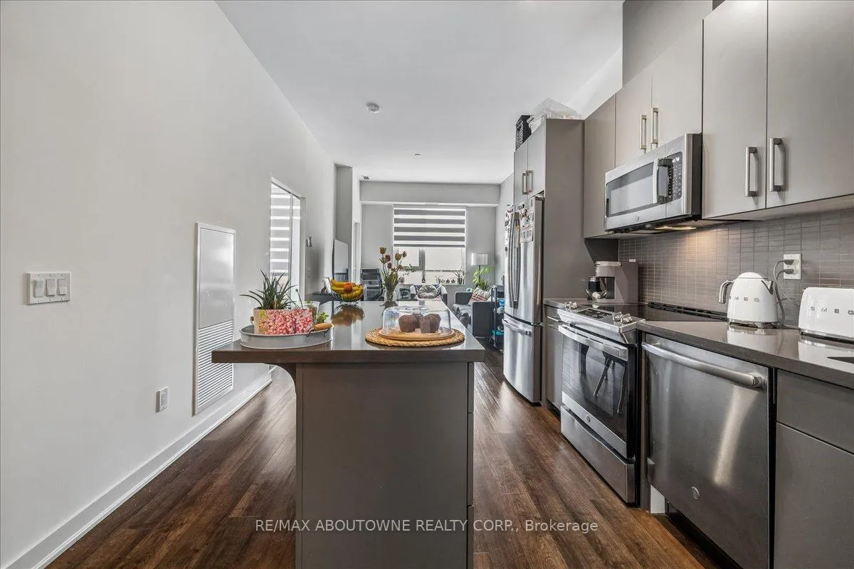 Photo 15 of Unit 405, 2007 James Street, Burlington, Brant — HOMEH
