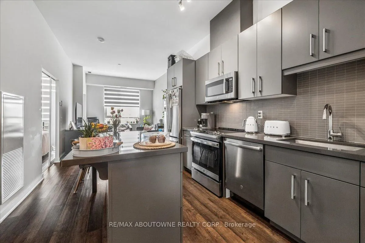 Photo 17 of Unit 405, 2007 James Street, Burlington, Brant — HOMEH