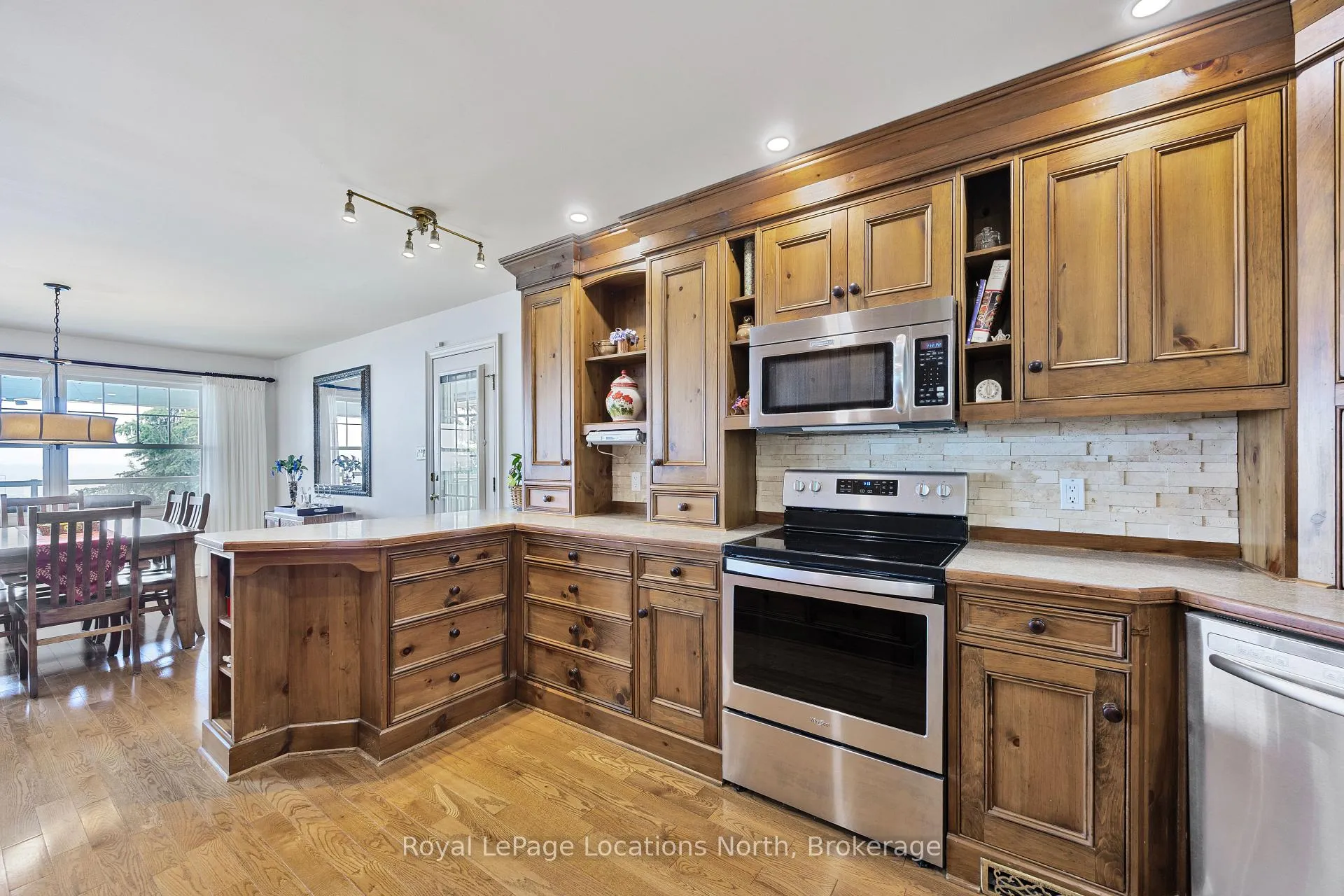 Photo 16 of 261 Cedar Avenue, Meaford — HOMEH