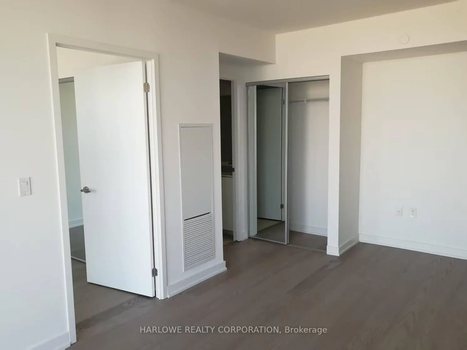 Photo 7 of Unit 1713, 11 Wellesley Street W, Toronto, Bay Street Corridor — HOMEH
