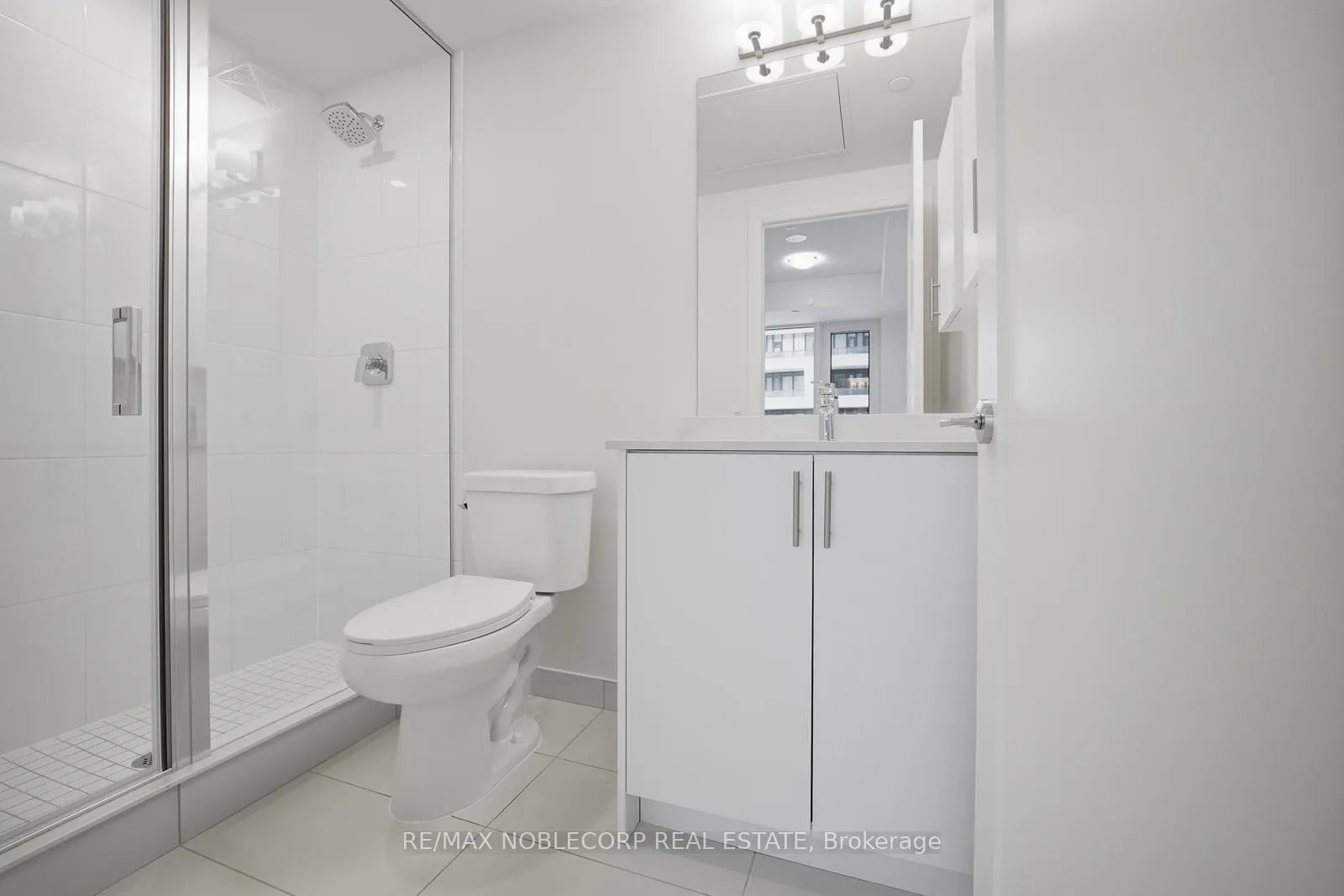 Photo 9 of Unit 303, 27 Korda Gate, Vaughan, Vellore Village — HOMEH