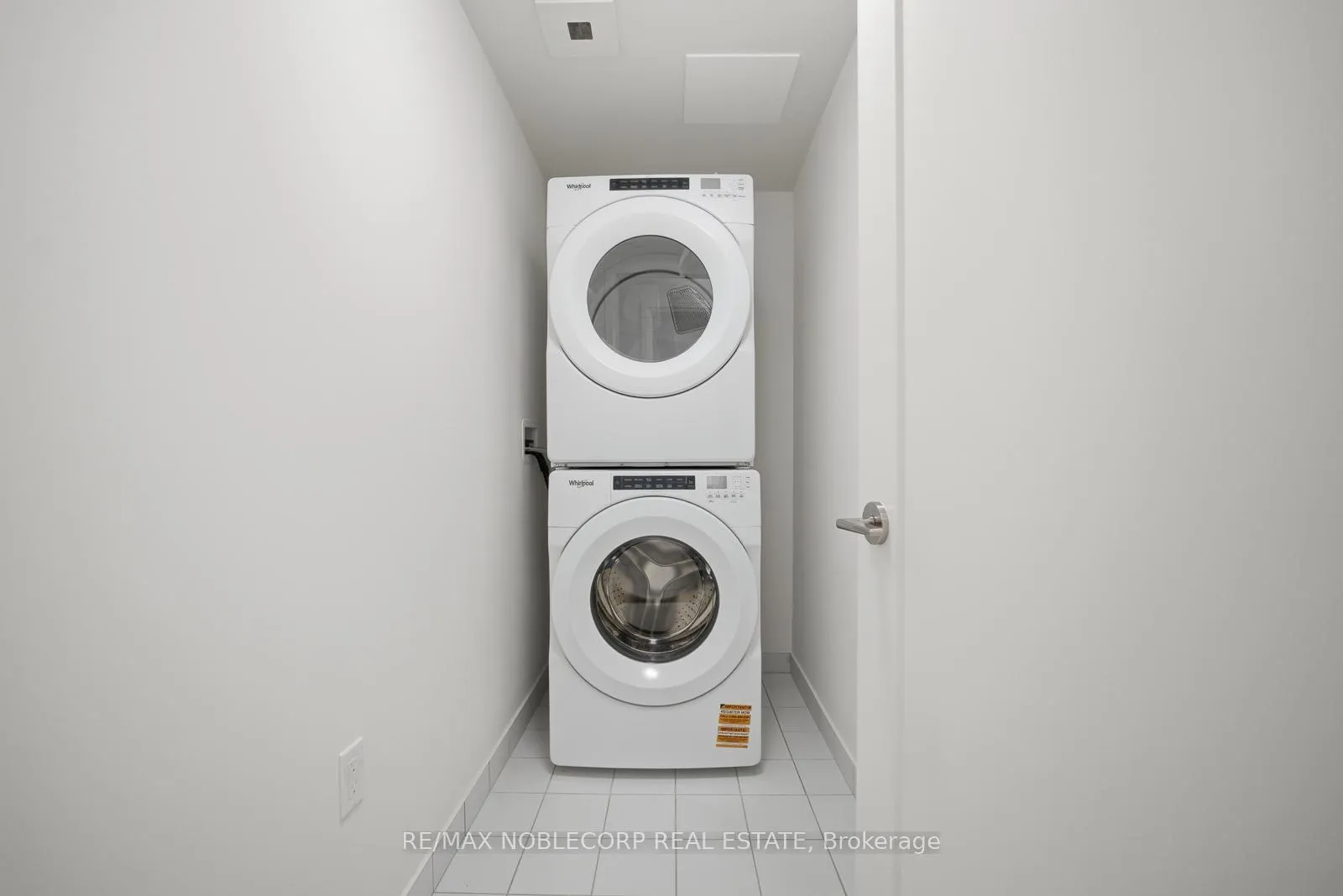 Photo 11 of Unit 303, 27 Korda Gate, Vaughan, Vellore Village — HOMEH