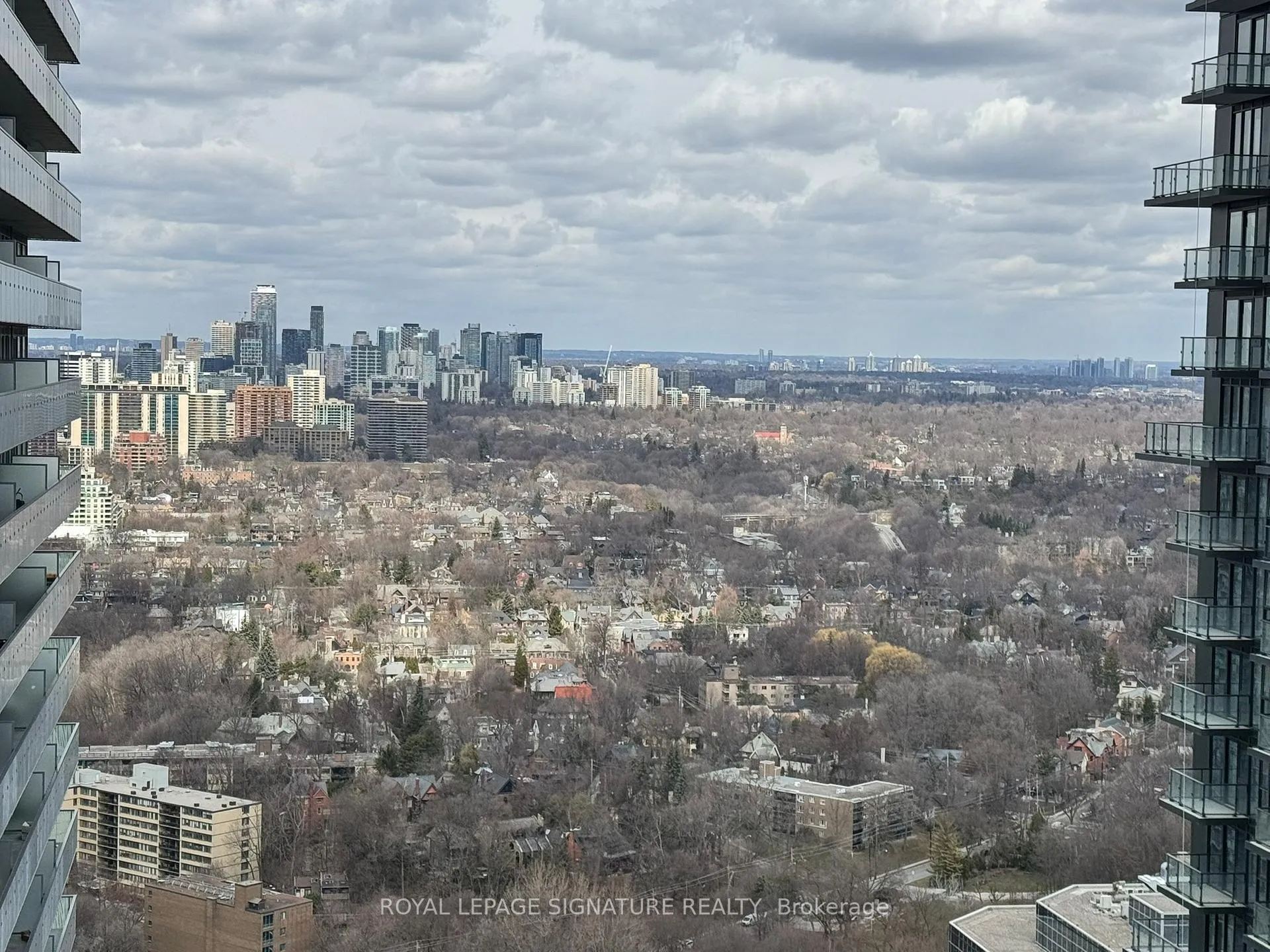 Photo 7 of Unit 4211, 55 Charles Street E, Toronto, Church-Yonge Corridor — HOMEH