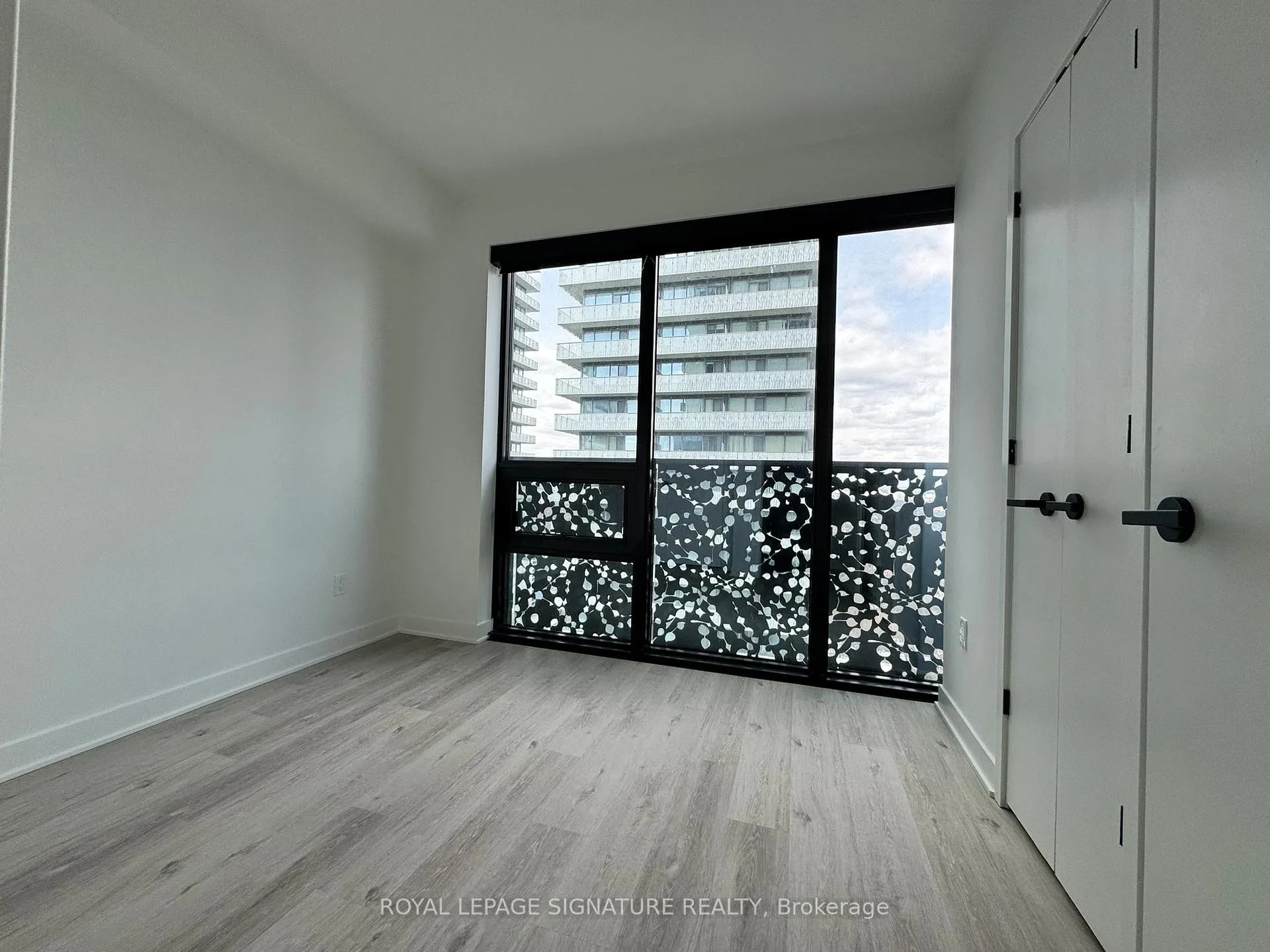 Photo 8 of Unit 4211, 55 Charles Street E, Toronto, Church-Yonge Corridor — HOMEH