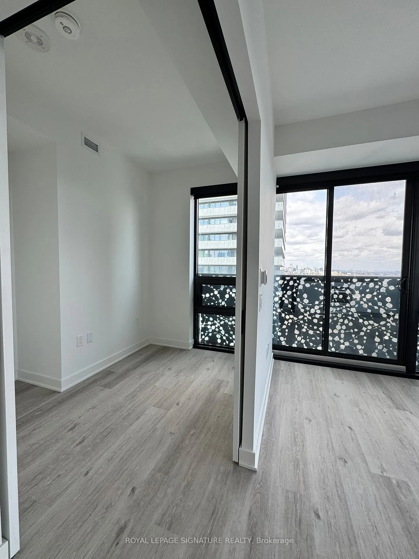 Photo 9 of Unit 4211, 55 Charles Street E, Toronto, Church-Yonge Corridor — HOMEH