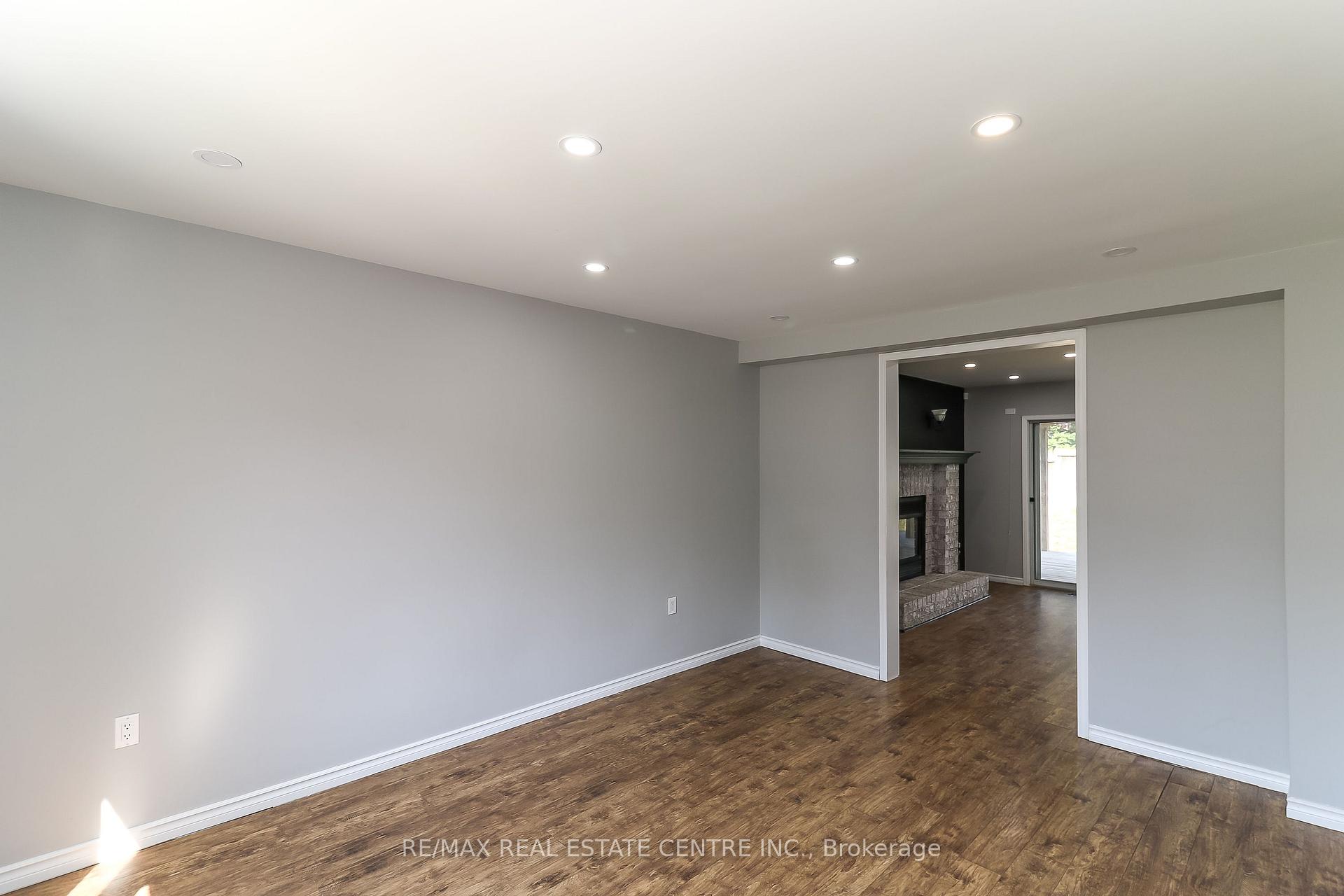 Photo 4 of 304 Cundles Road W, Barrie, Northwest — HOMEH
