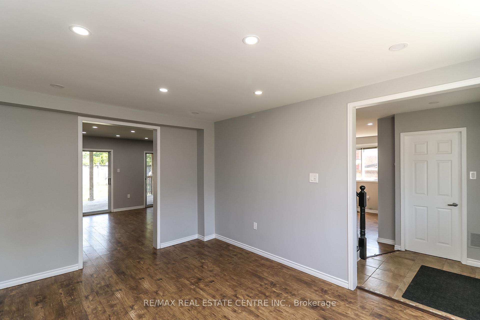 Photo 5 of 304 Cundles Road W, Barrie, Northwest — HOMEH