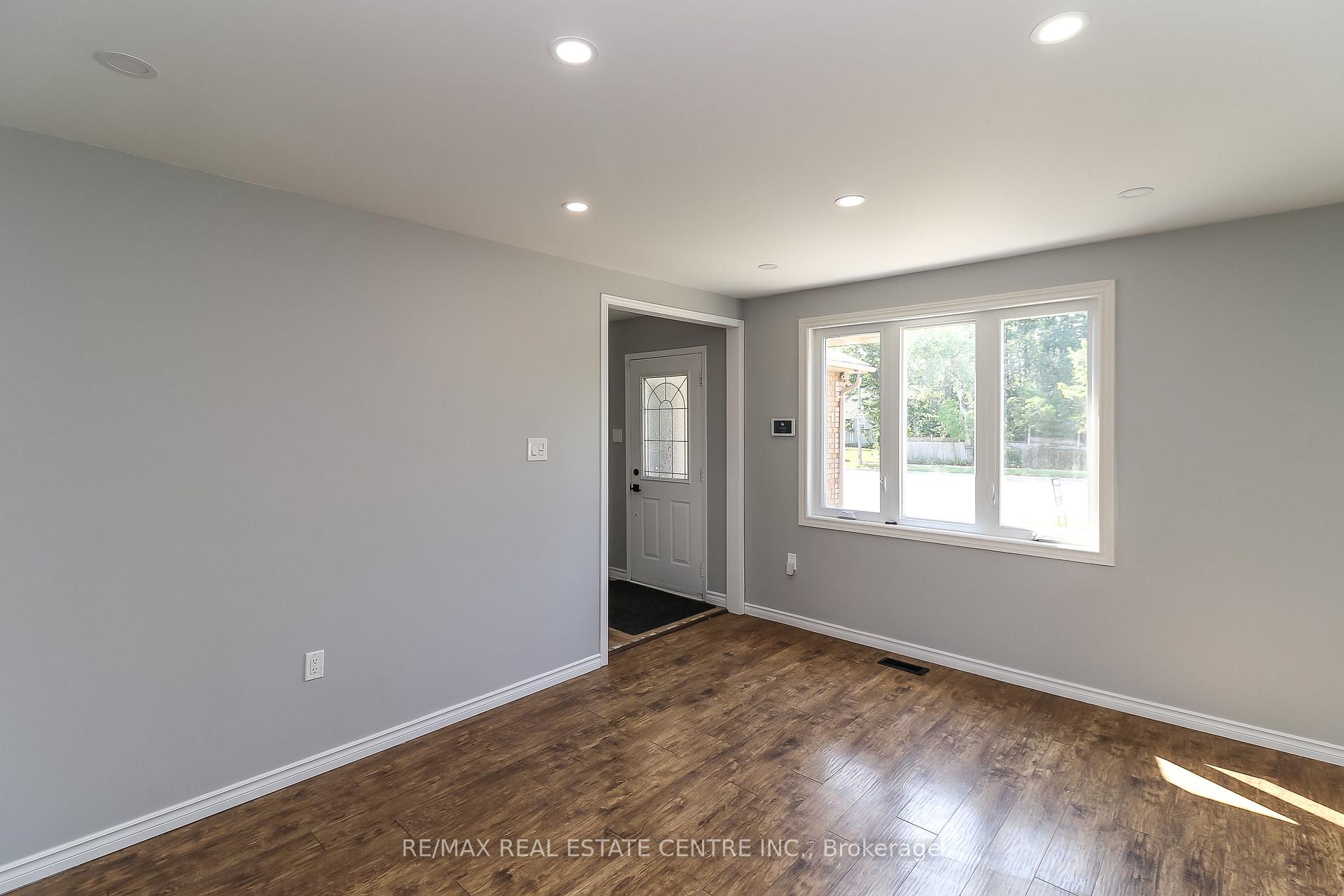 Photo 6 of 304 Cundles Road W, Barrie, Northwest — HOMEH