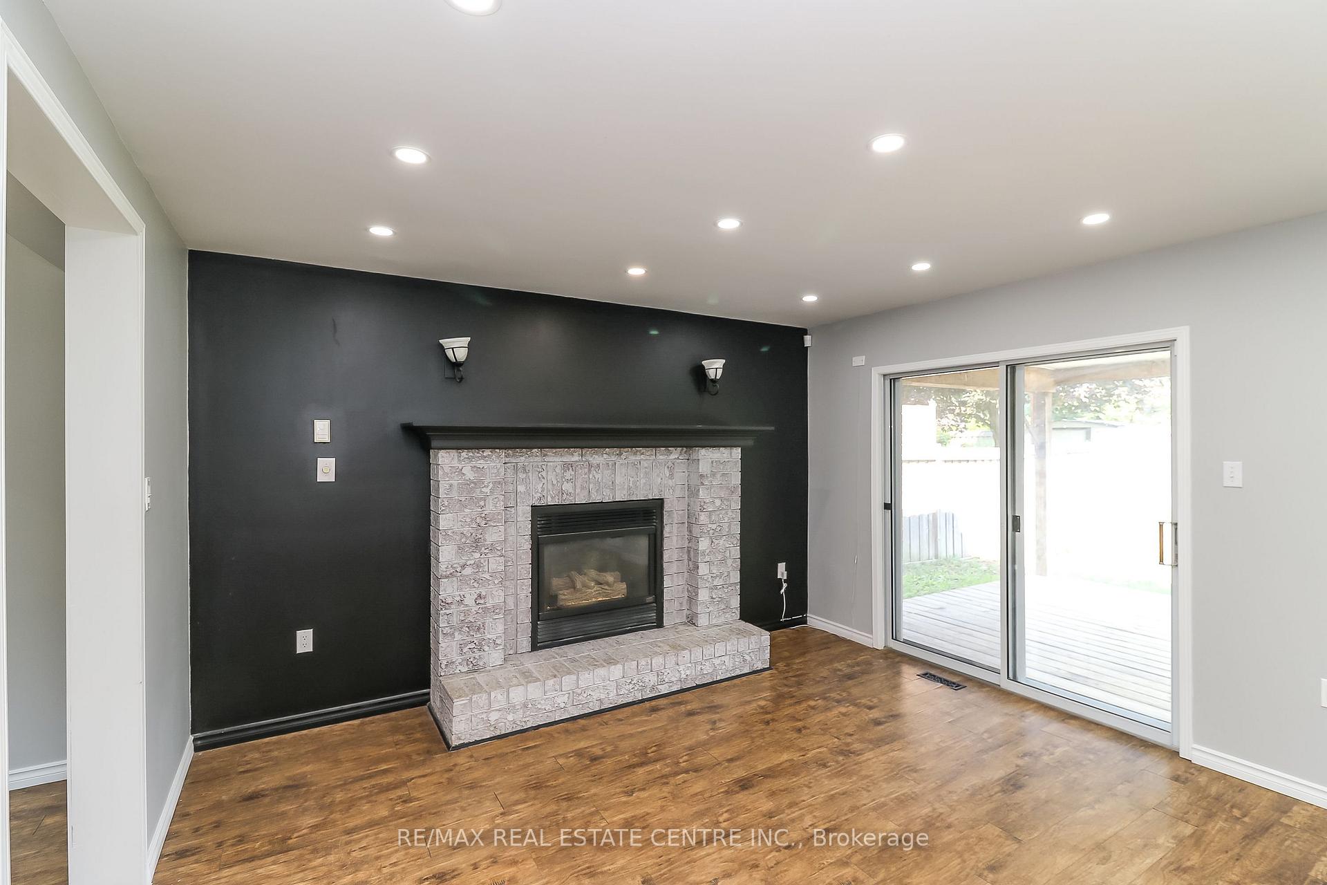 Photo 8 of 304 Cundles Road W, Barrie, Northwest — HOMEH