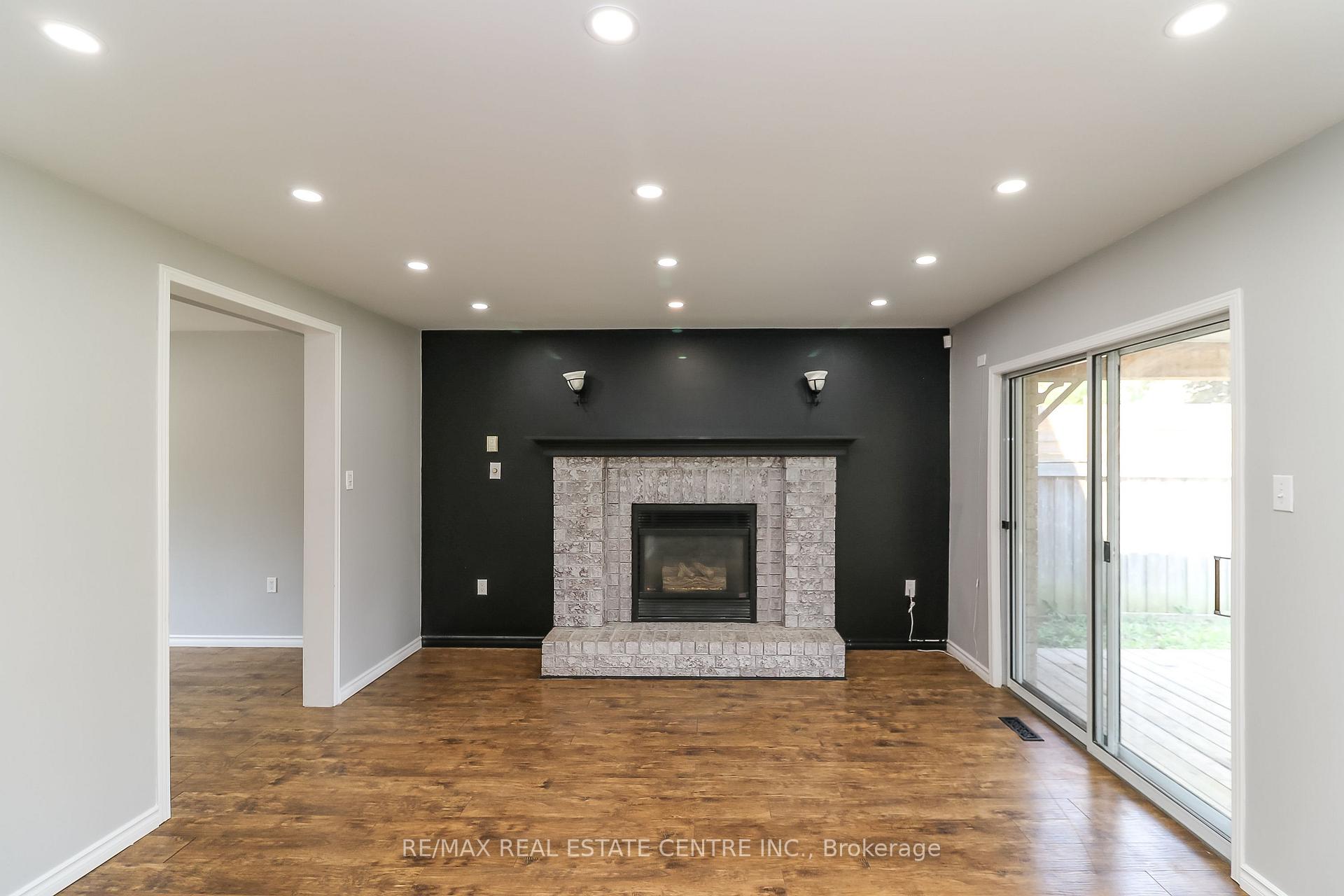 Photo 9 of 304 Cundles Road W, Barrie, Northwest — HOMEH