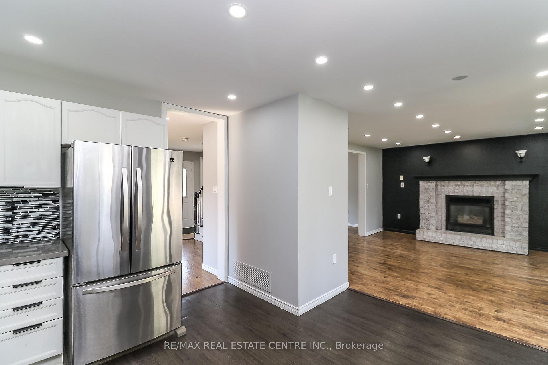 Photo 16 of 304 Cundles Road W, Barrie, Northwest — HOMEH
