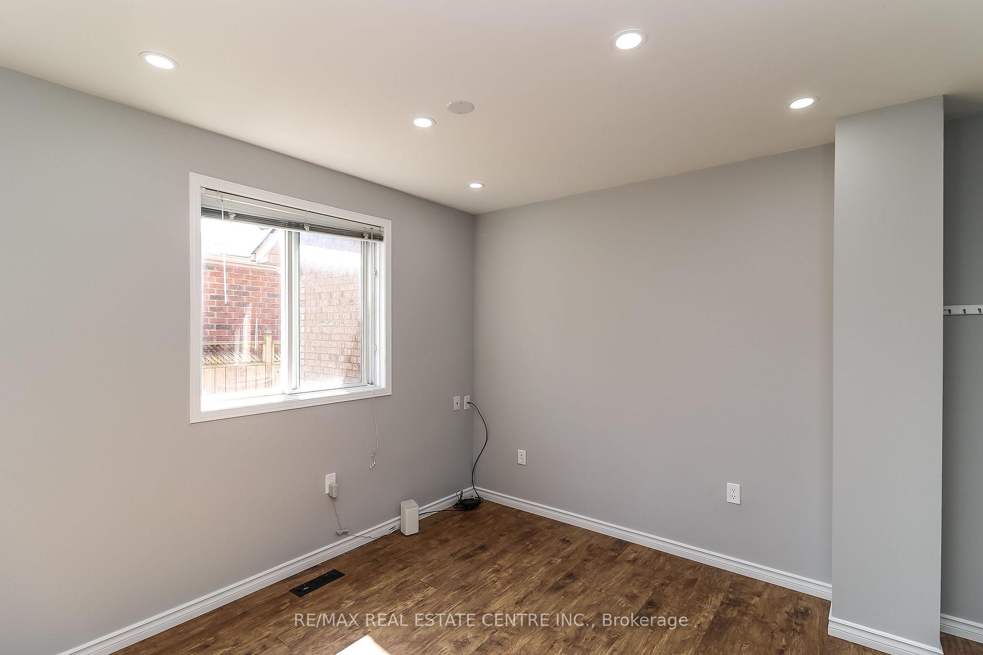Photo 17 of 304 Cundles Road W, Barrie, Northwest — HOMEH