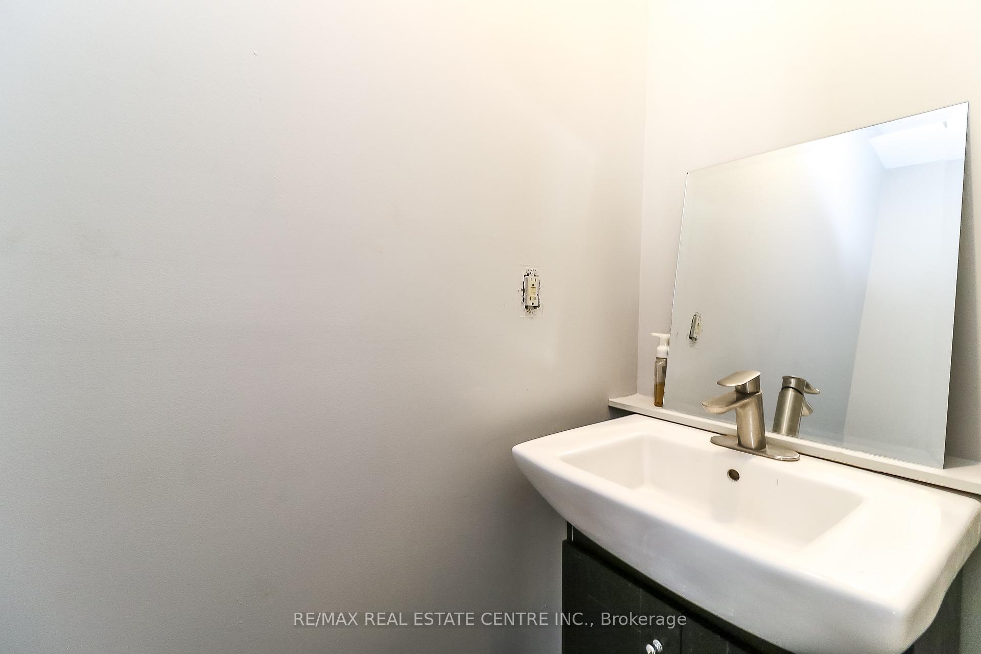 Photo 20 of 304 Cundles Road W, Barrie, Northwest — HOMEH