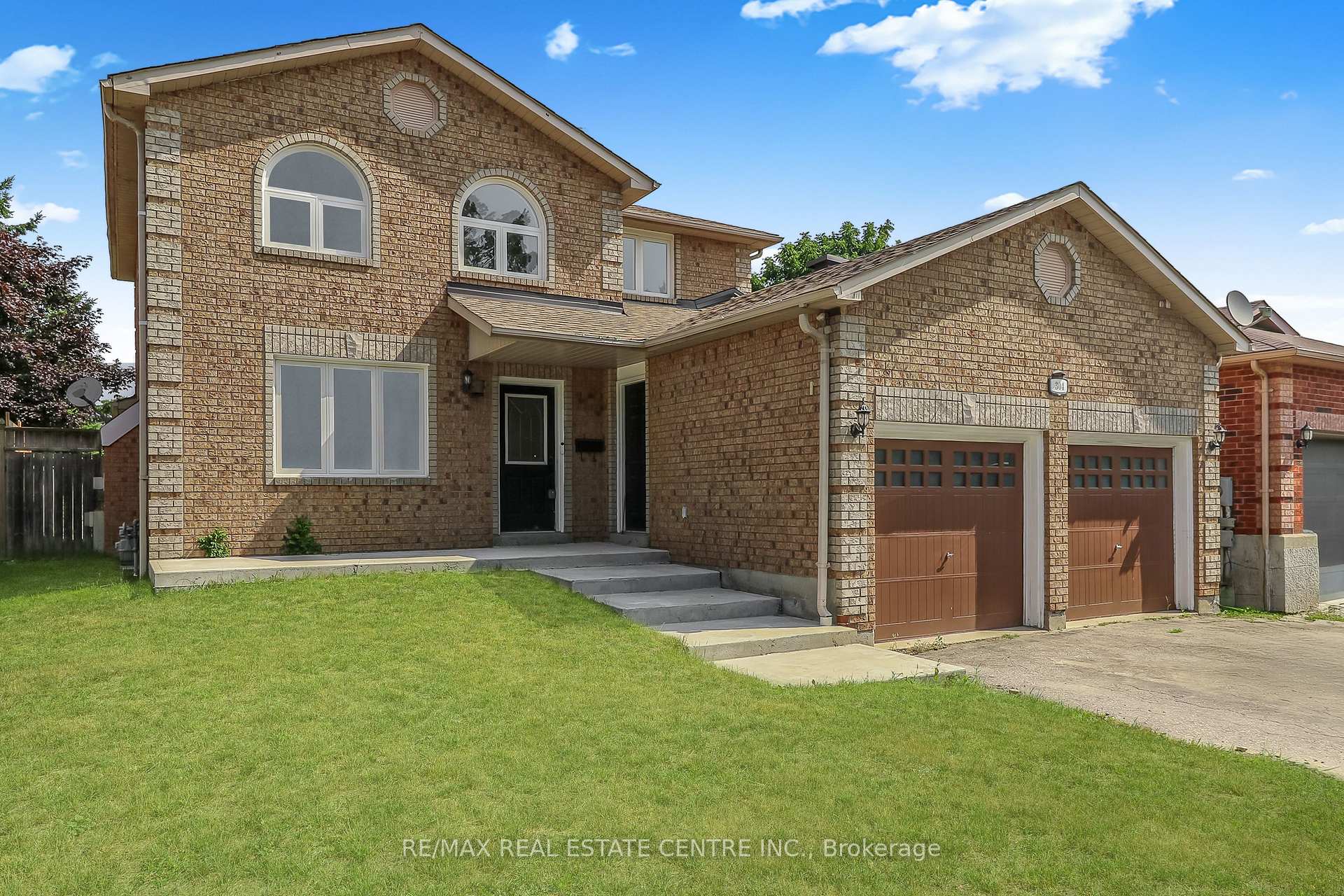 Photo 40 of 304 Cundles Road W, Barrie, Northwest — HOMEH