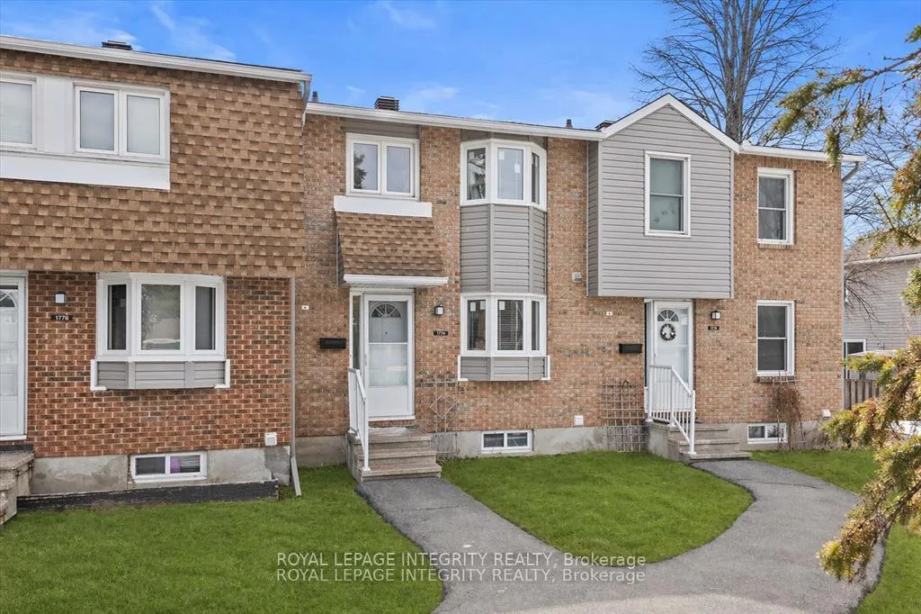 Front of Unit C, 1771 Lamoureux Drive