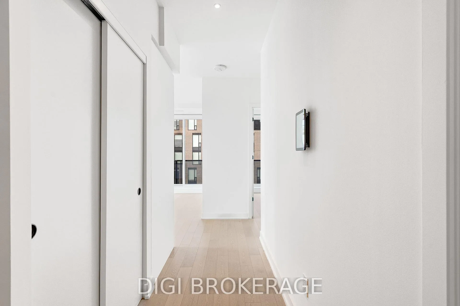 Photo 6 of Unit 704, 560 Rideau Street, Ottawa, Sandy Hill — HOMEH