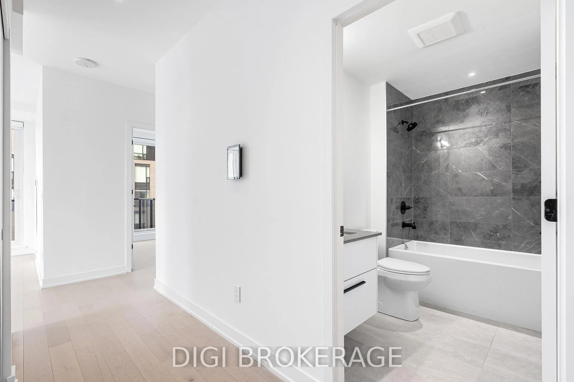 Photo 26 of Unit 704, 560 Rideau Street, Ottawa, Sandy Hill — HOMEH