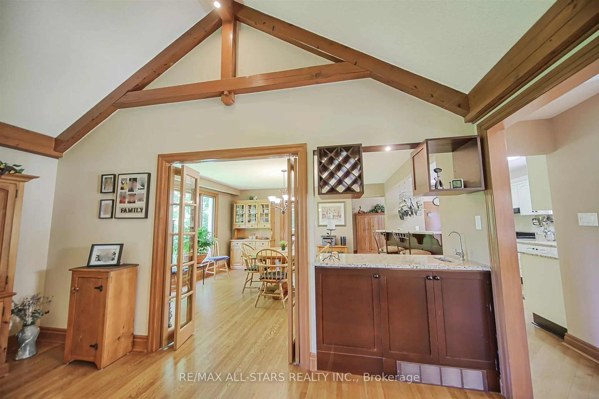 Photo 8 of 19 Bristol Sands Crescent, Uxbridge, Rural Uxbridge — HOMEH