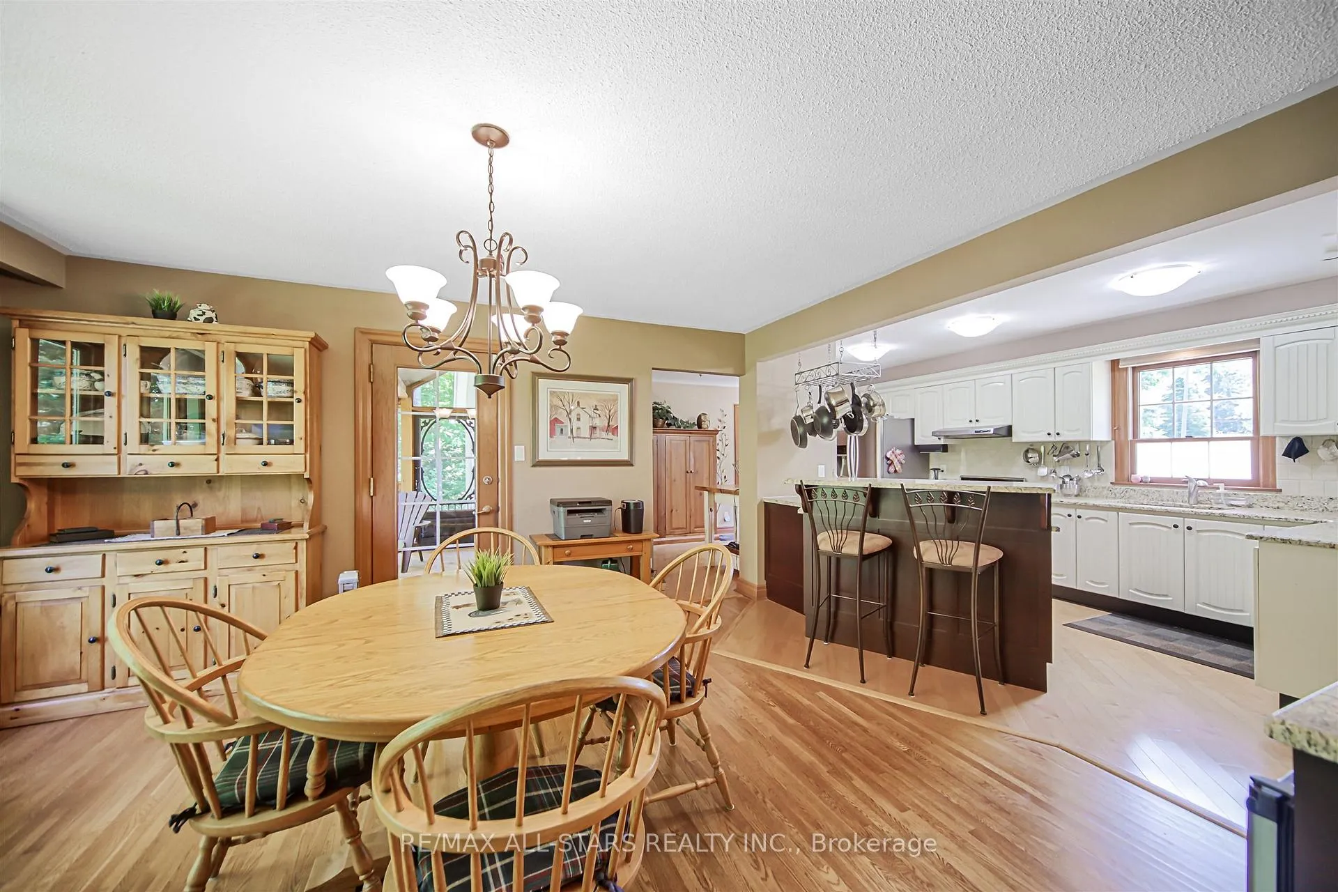 Photo 9 of 19 Bristol Sands Crescent, Uxbridge, Rural Uxbridge — HOMEH
