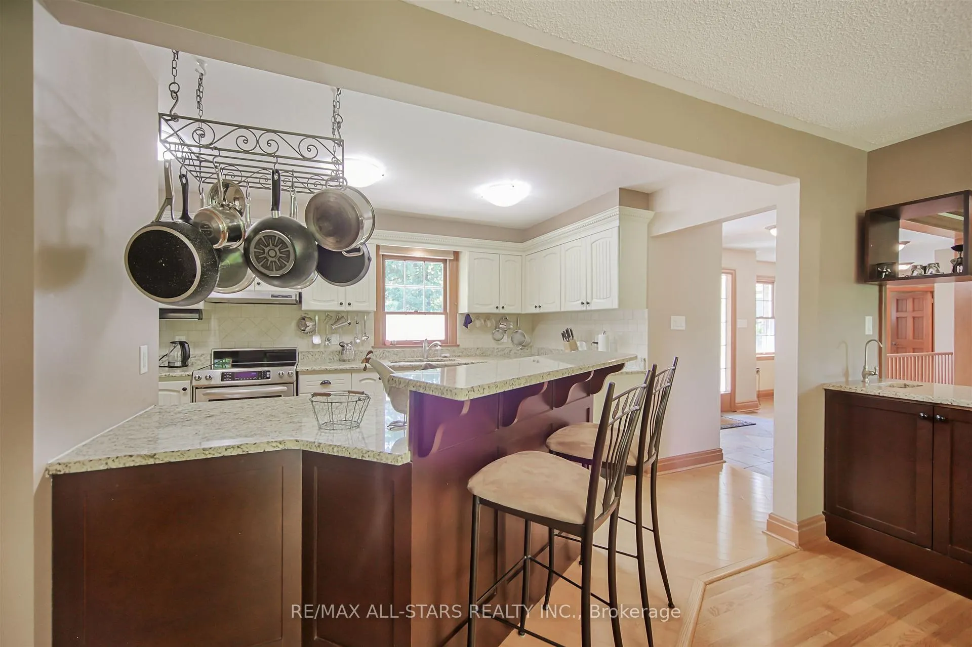 Photo 11 of 19 Bristol Sands Crescent, Uxbridge, Rural Uxbridge — HOMEH