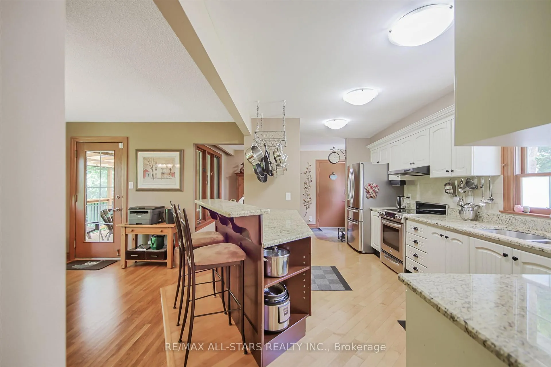 Photo 12 of 19 Bristol Sands Crescent, Uxbridge, Rural Uxbridge — HOMEH
