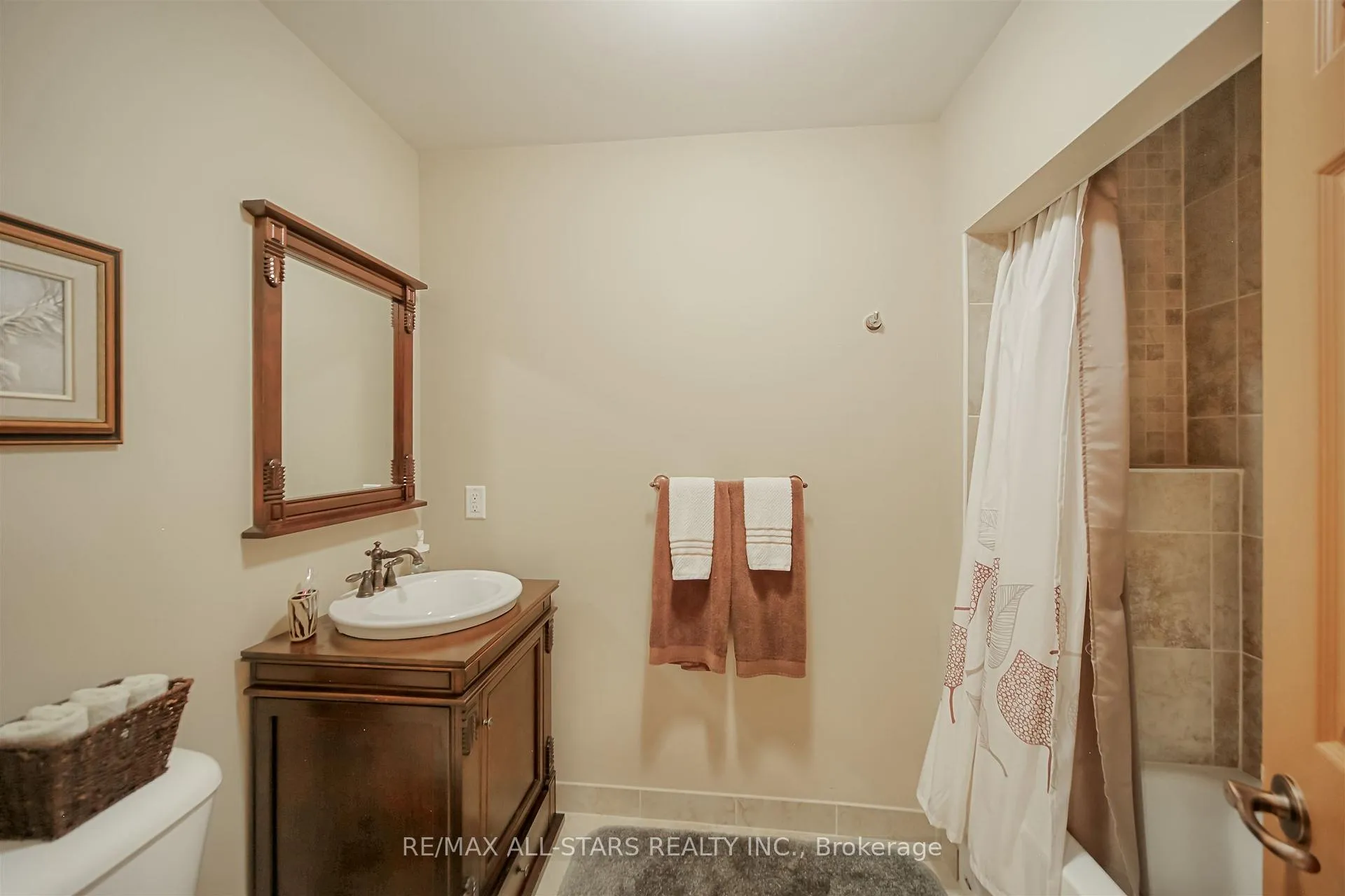 Photo 29 of 19 Bristol Sands Crescent, Uxbridge, Rural Uxbridge — HOMEH