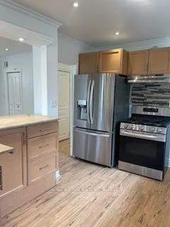 Photo 3 of Unit Main, 77 Murray Drive, Aurora, Aurora Highlands — HOMEH