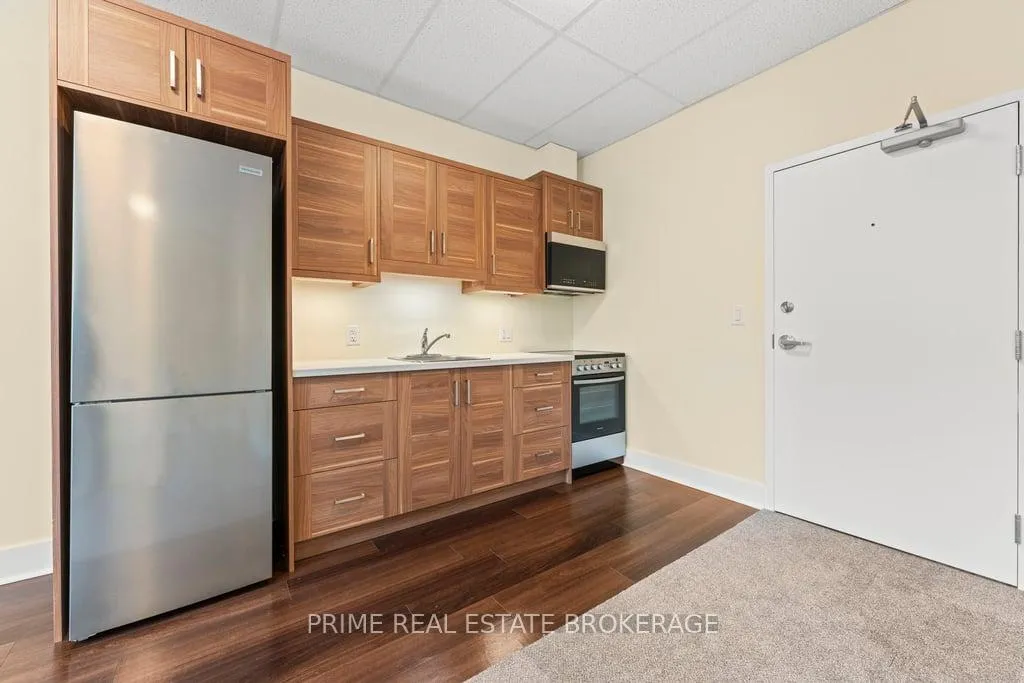 Photo 7 of Unit 2, 408 Talbot Street, St. Thomas — HOMEH