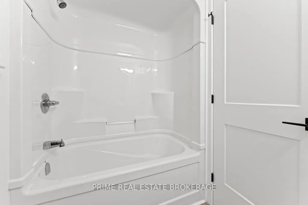 Photo 11 of Unit 2, 408 Talbot Street, St. Thomas — HOMEH