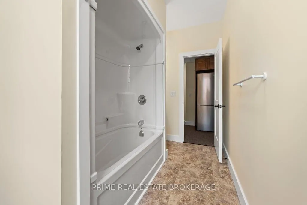 Photo 23 of Unit 2, 408 Talbot Street, St. Thomas — HOMEH