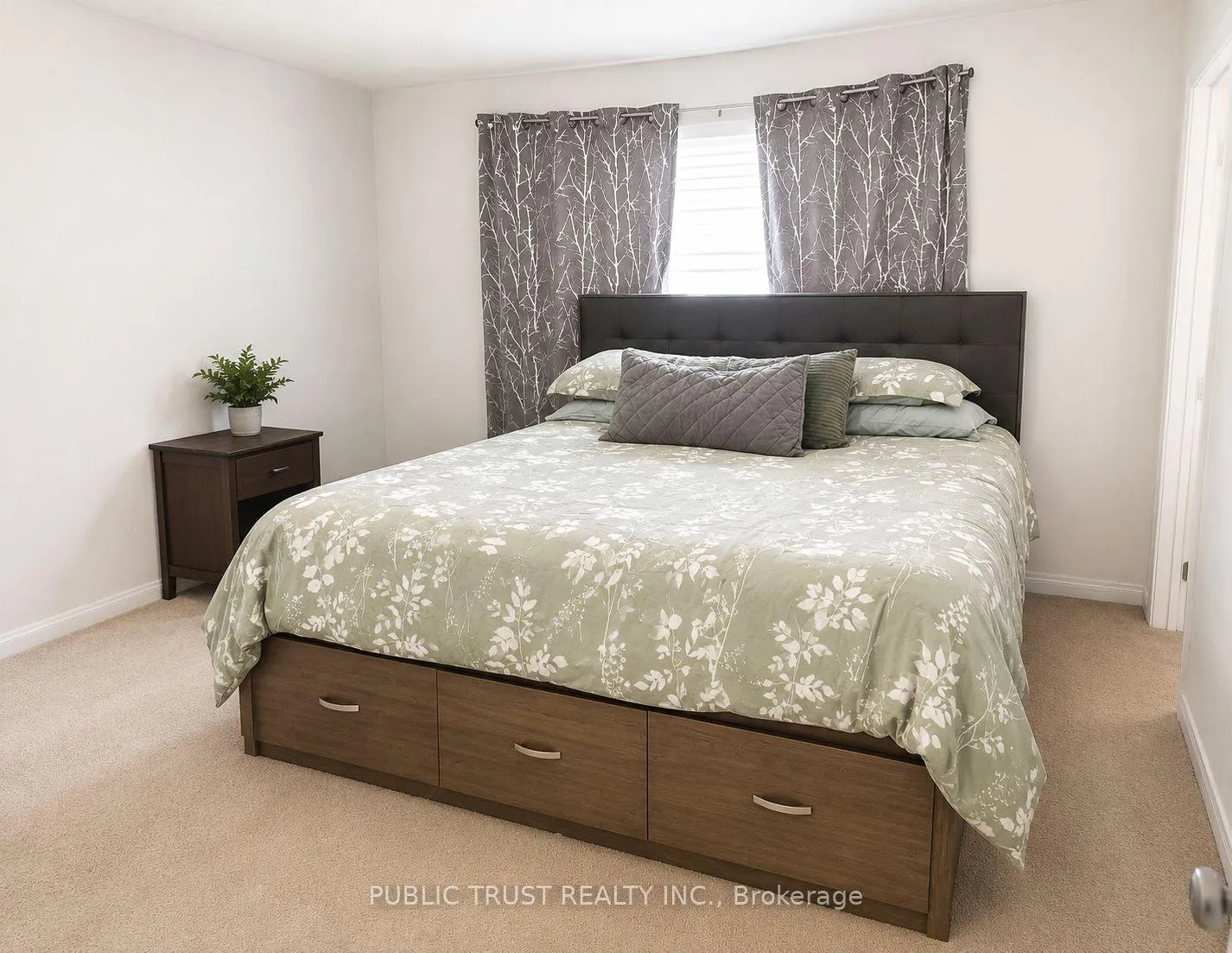 Photo 5 of 1086 Lockie Dr, Oshawa, Kedron — HOMEH