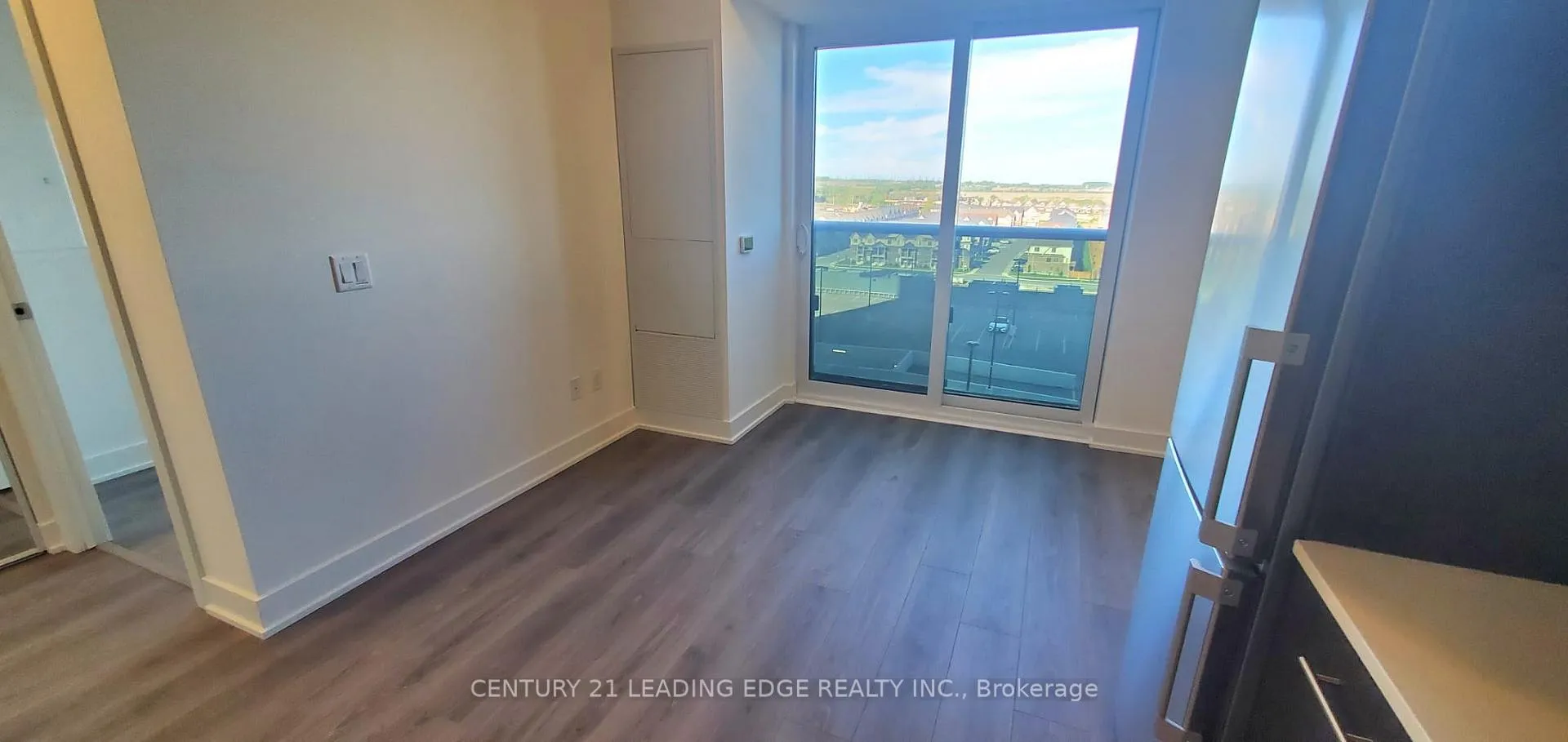 Photo 15 of Unit 803, 2545 Simcoe Street N, Oshawa, Windfields — HOMEH