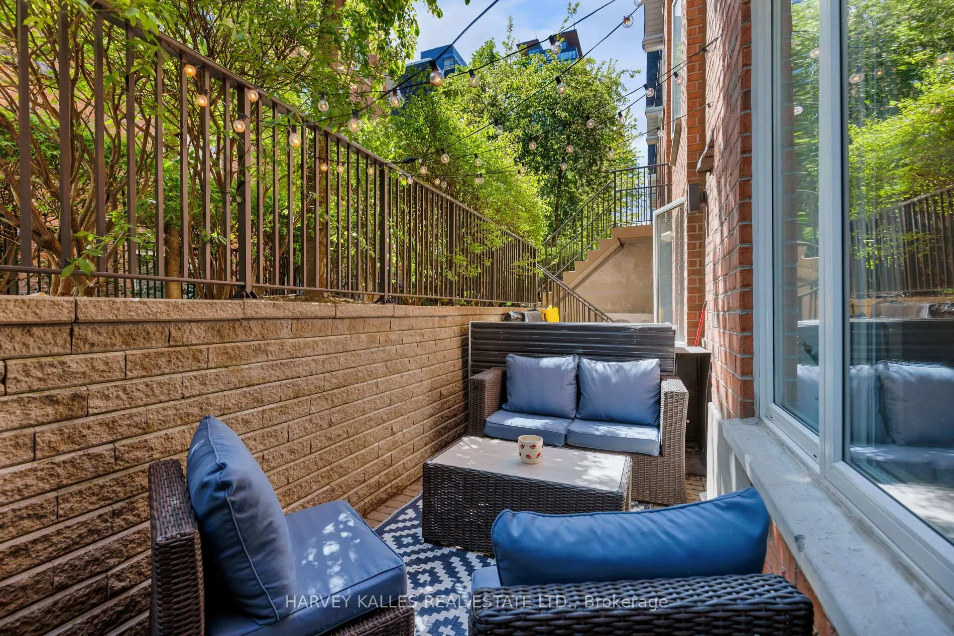 Photo 6 of Unit 405, 29 Canniff Street, Toronto, Niagara — HOMEH