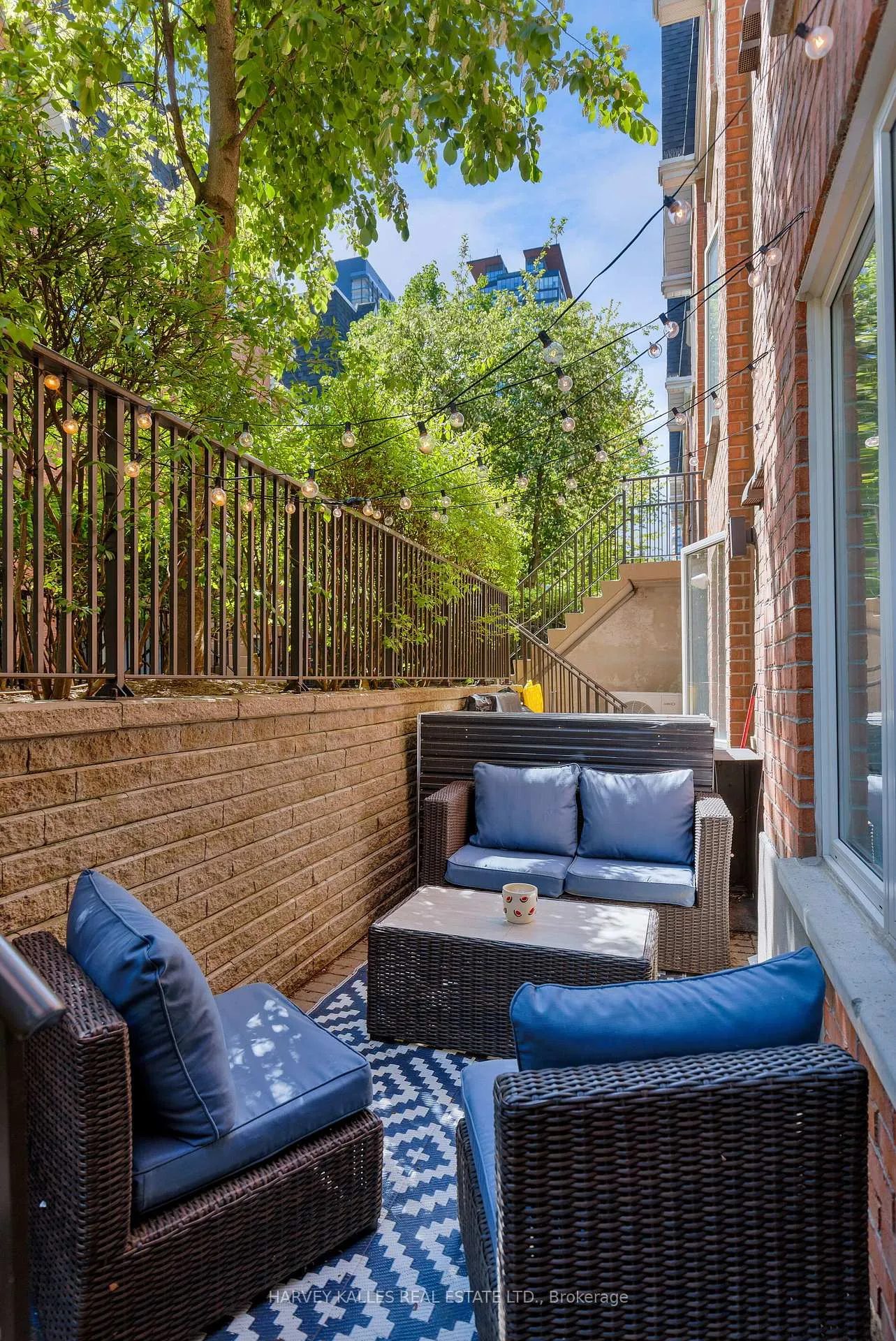 Photo 7 of Unit 405, 29 Canniff Street, Toronto, Niagara — HOMEH