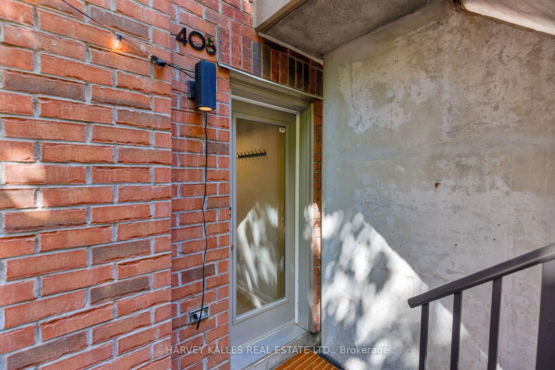Photo 9 of Unit 405, 29 Canniff Street, Toronto, Niagara — HOMEH