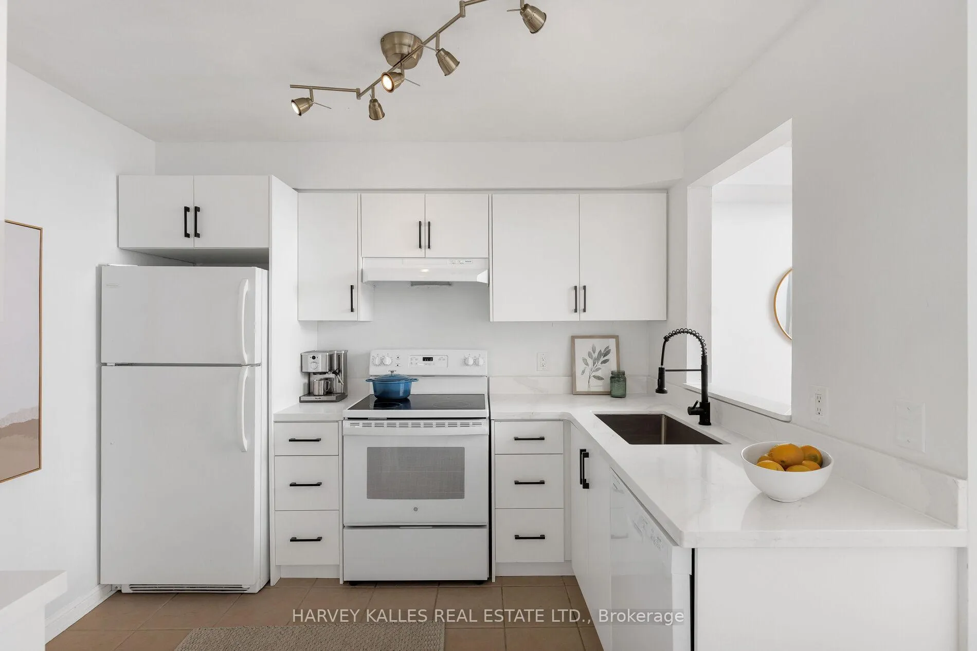 Photo 20 of Unit 405, 29 Canniff Street, Toronto, Niagara — HOMEH