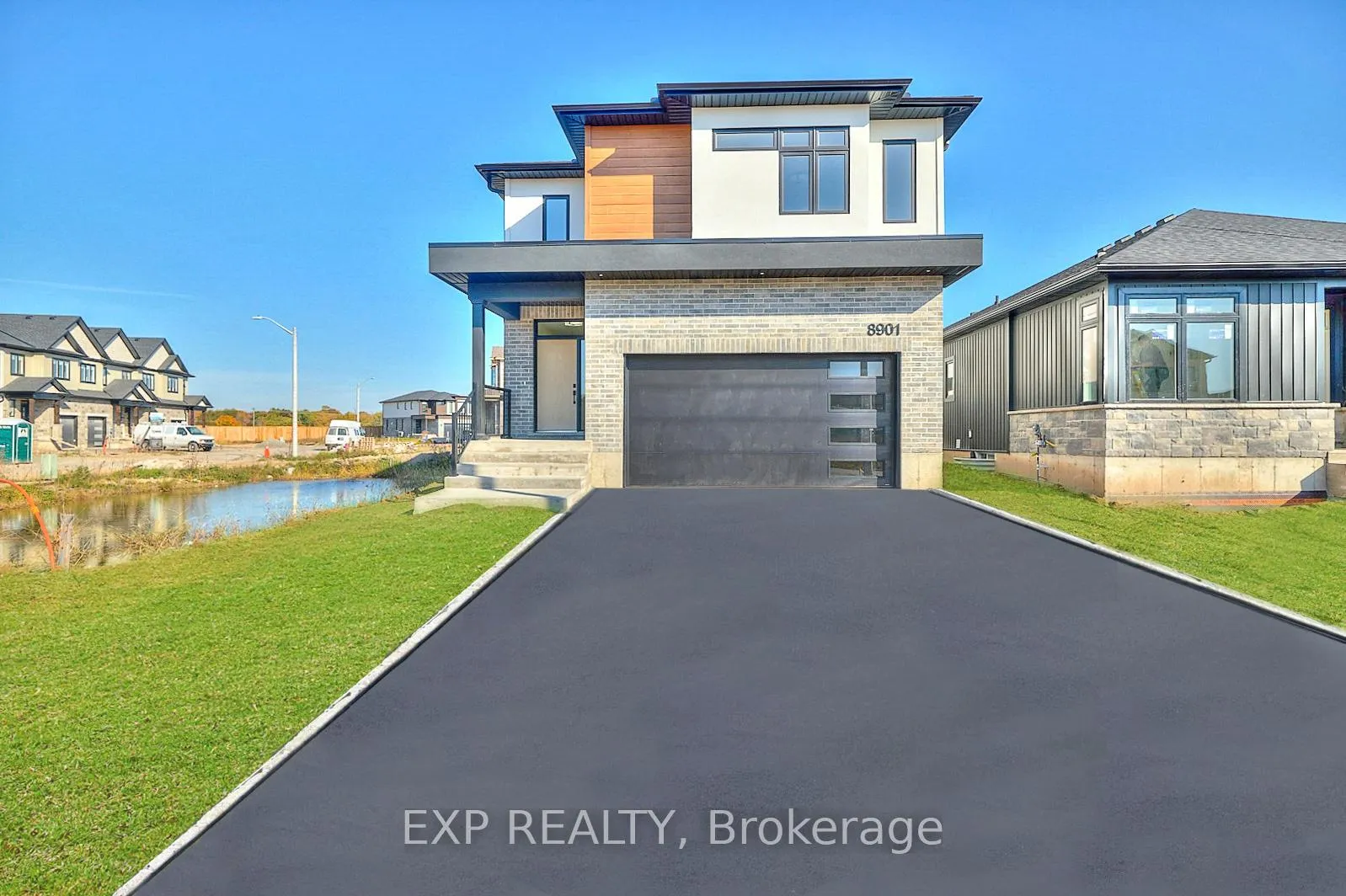 Photo of 6152 Curlin Crescent