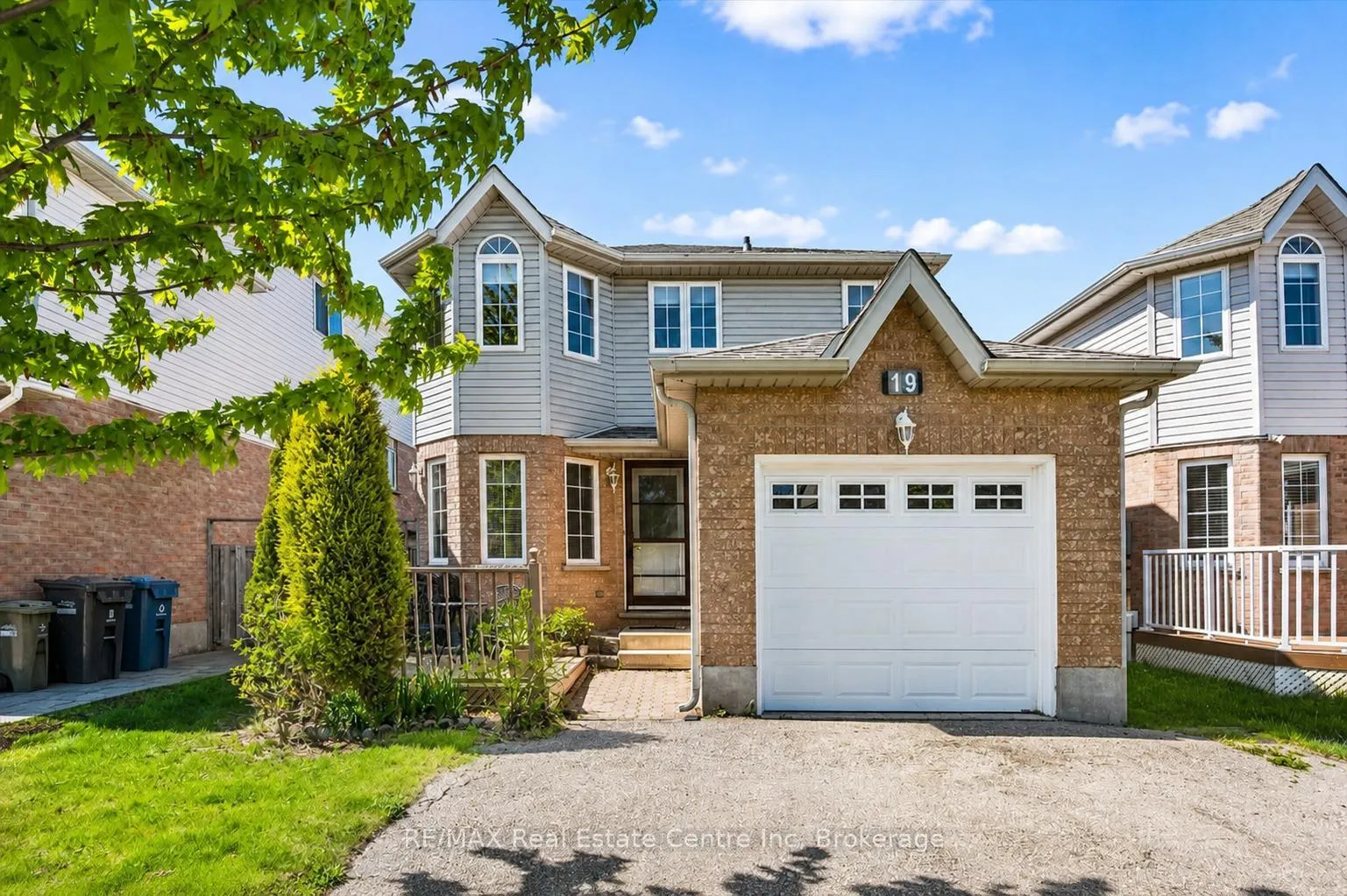 Photo 1 of 19 Ryde Road, Guelph, Willow West/Sugarbush/West Acres — HOMEH