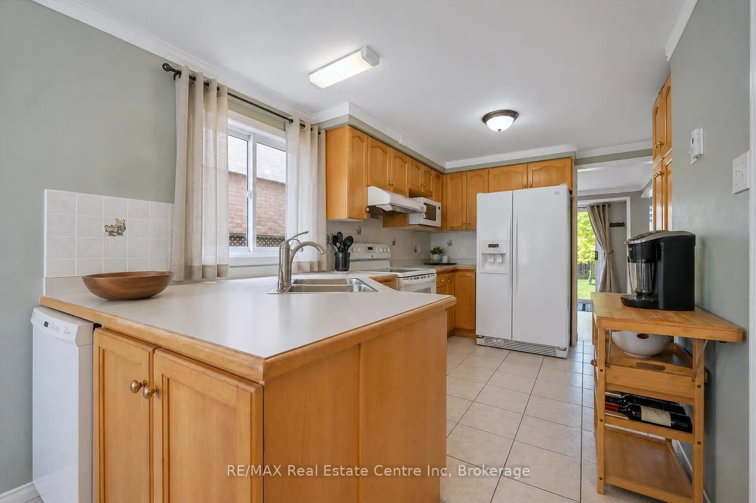 Photo 6 of 19 Ryde Road, Guelph, Willow West/Sugarbush/West Acres — HOMEH