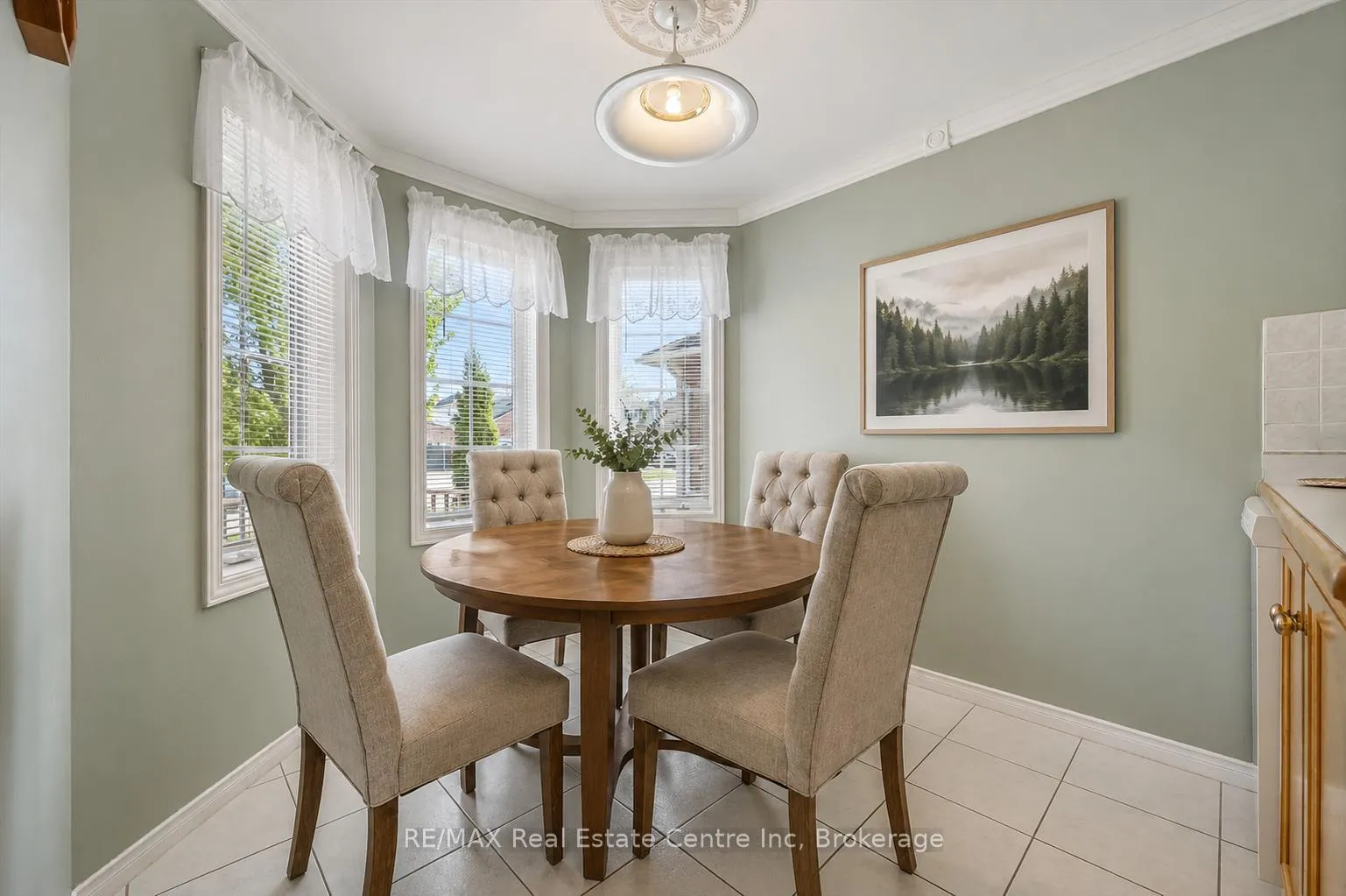 Photo 8 of 19 Ryde Road, Guelph, Willow West/Sugarbush/West Acres — HOMEH