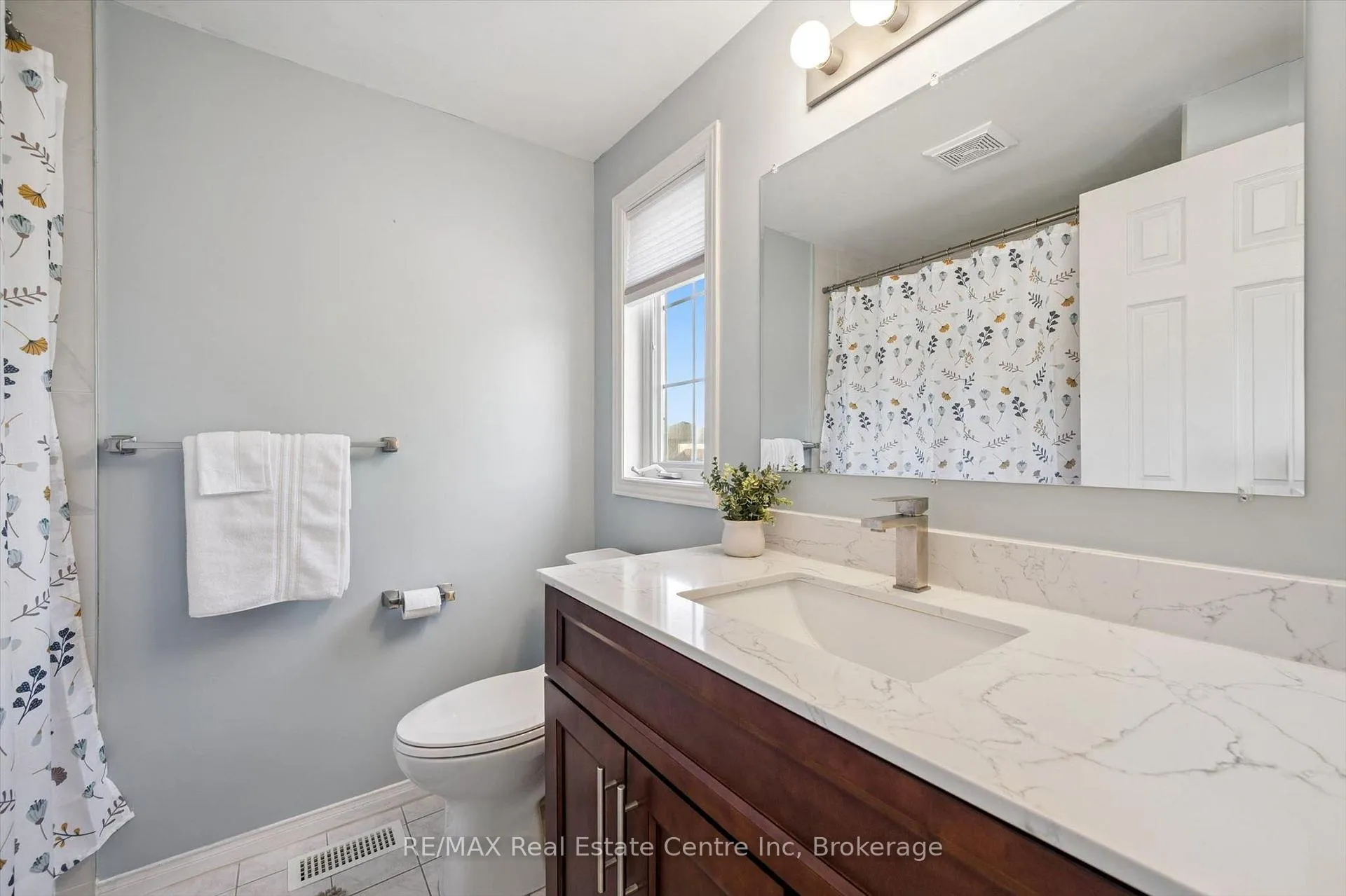 Photo 11 of 19 Ryde Road, Guelph, Willow West/Sugarbush/West Acres — HOMEH