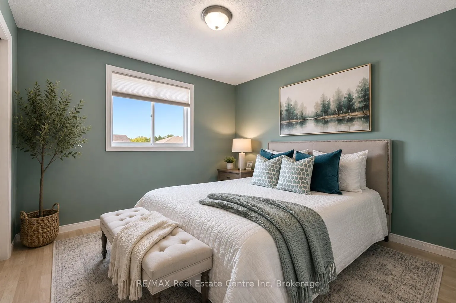 Photo 12 of 19 Ryde Road, Guelph, Willow West/Sugarbush/West Acres — HOMEH