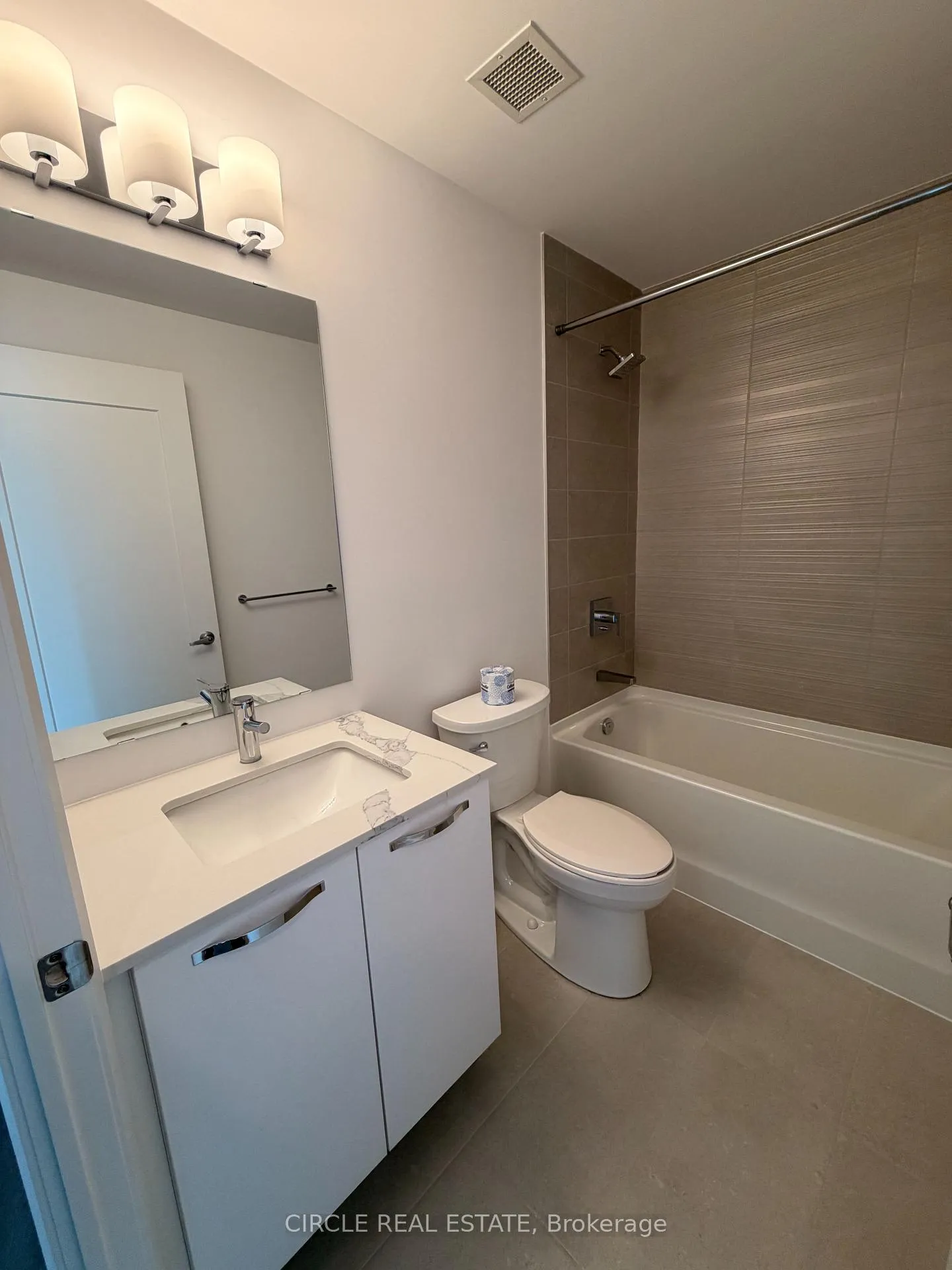 Photo 6 of Unit #718, 75 James Street S, Hamilton, Corktown — HOMEH