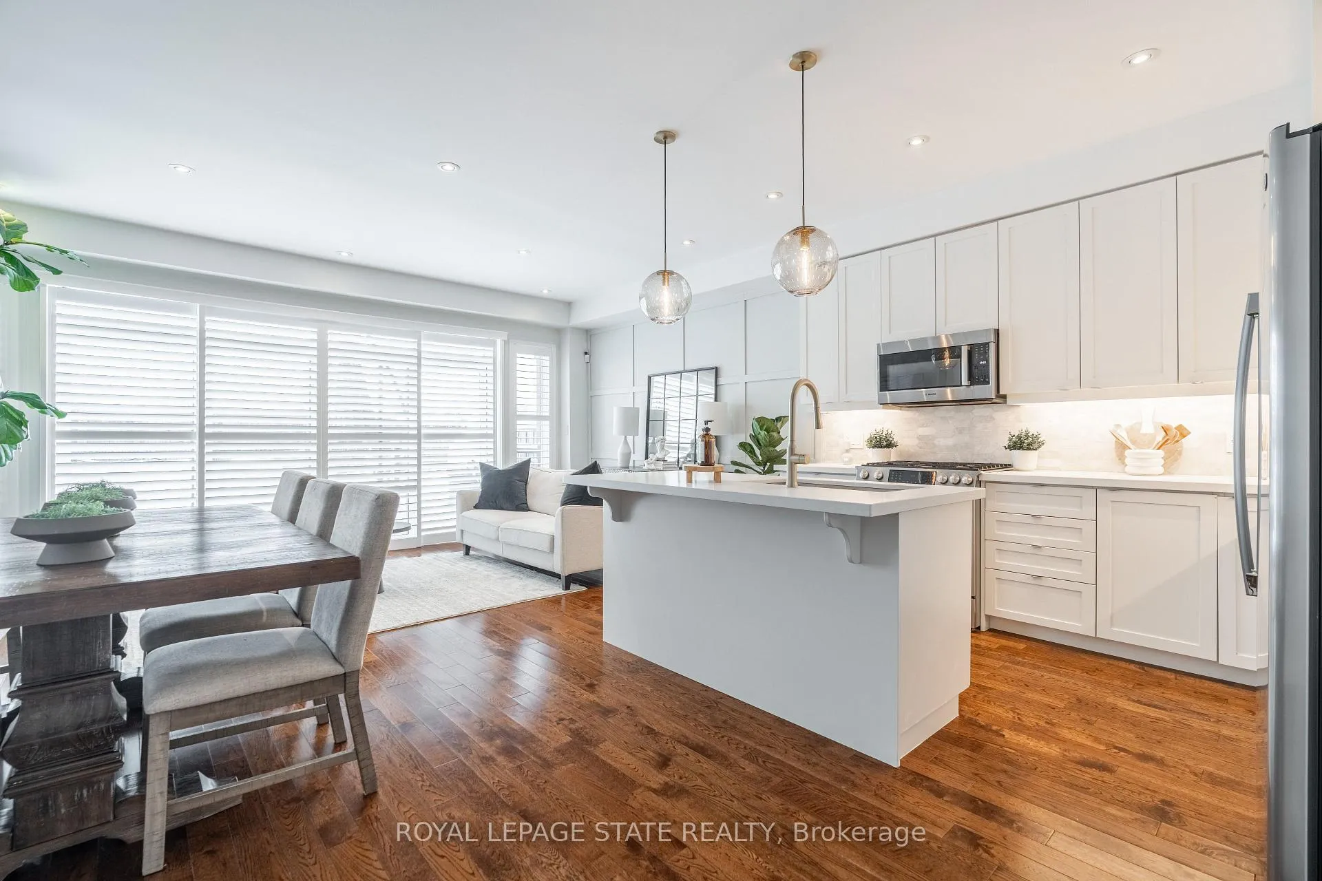 Photo 9 of Unit 22, 35 Midhurst Heights, Hamilton, Stoney Creek Mountain — HOMEH
