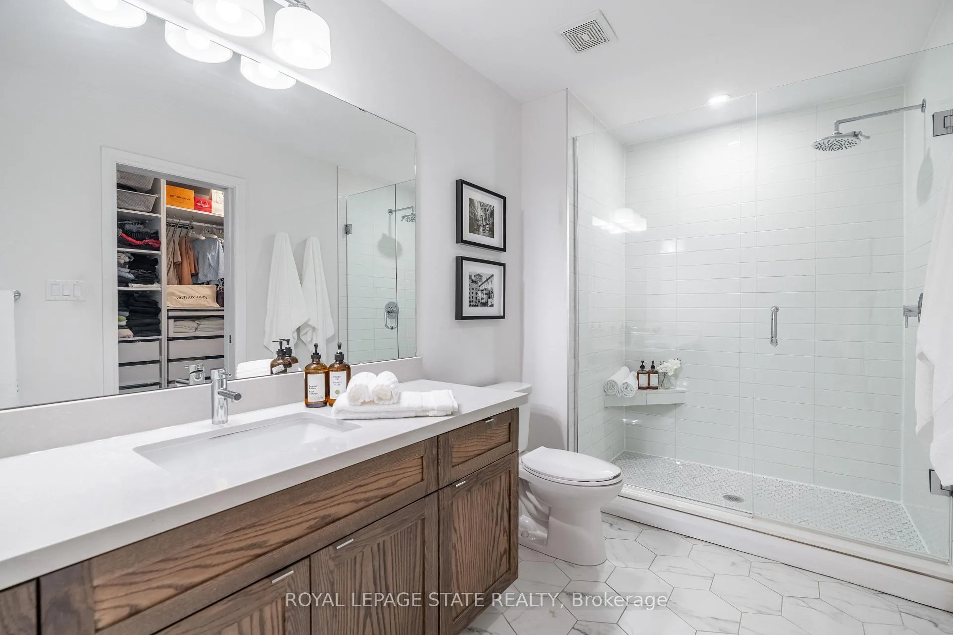 Photo 21 of Unit 22, 35 Midhurst Heights, Hamilton, Stoney Creek Mountain — HOMEH