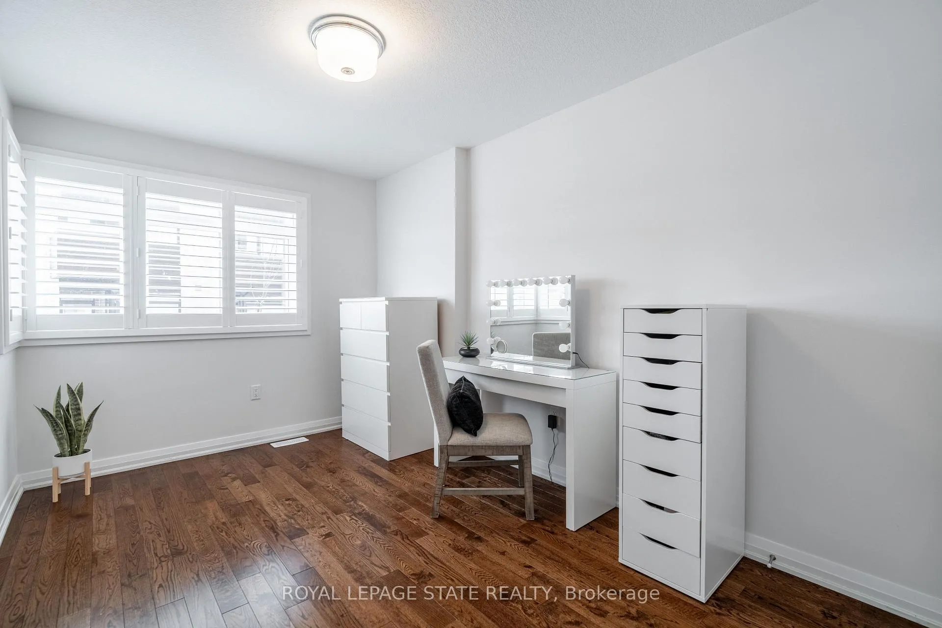 Photo 26 of Unit 22, 35 Midhurst Heights, Hamilton, Stoney Creek Mountain — HOMEH