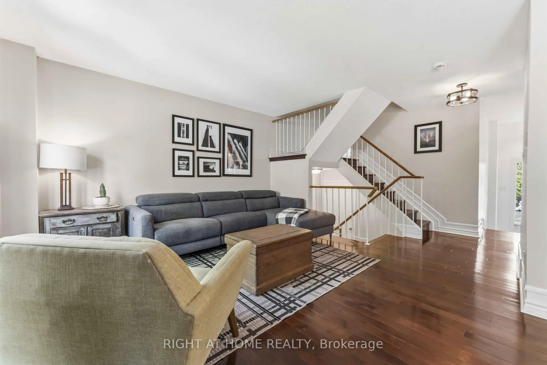 Photo 9 of 981 Barwell Avenue, Ottawa, Fairfield Heights — HOMEH