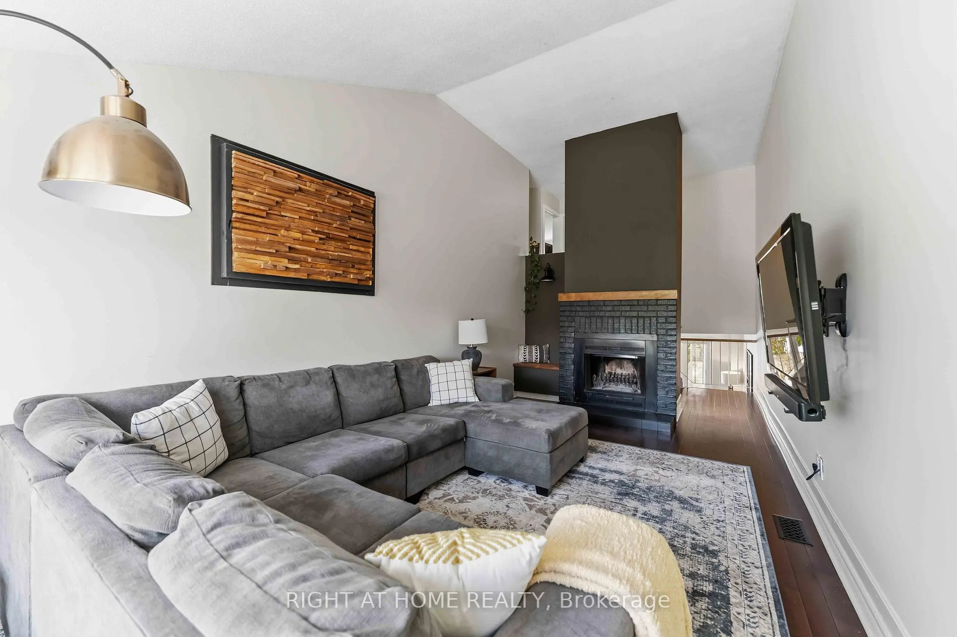 Photo 17 of 981 Barwell Avenue, Ottawa, Fairfield Heights — HOMEH