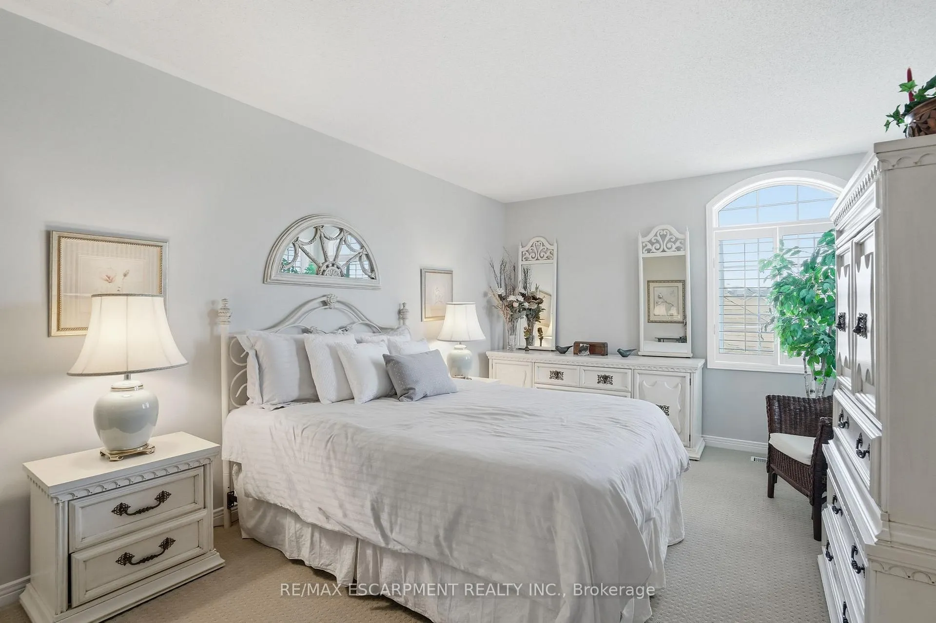 Photo 16 of 2258 Turnberry Road, Burlington, Rose — HOMEH