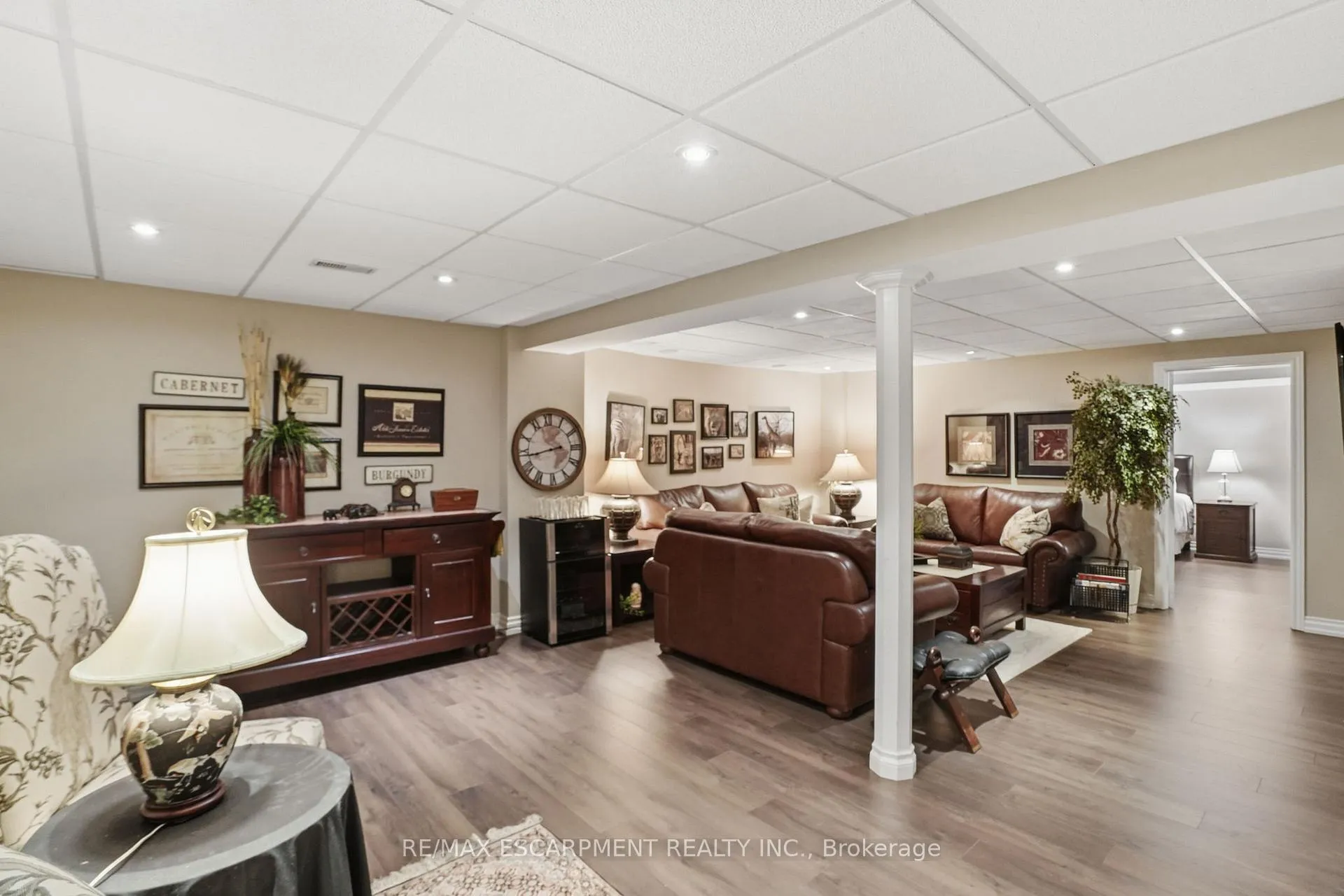 Photo 18 of 2258 Turnberry Road, Burlington, Rose — HOMEH